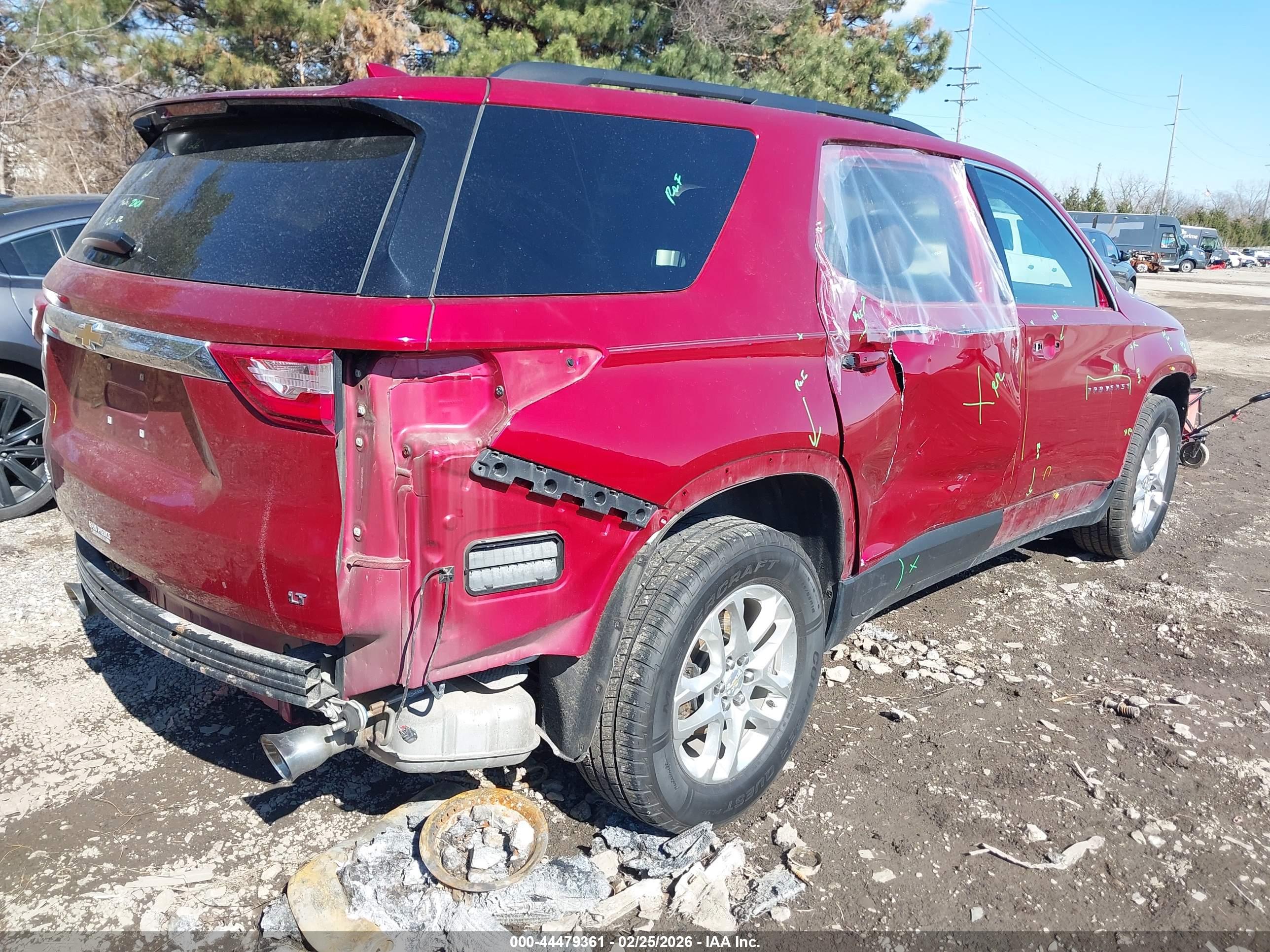 CHEVROLET TRAVERSE image 4