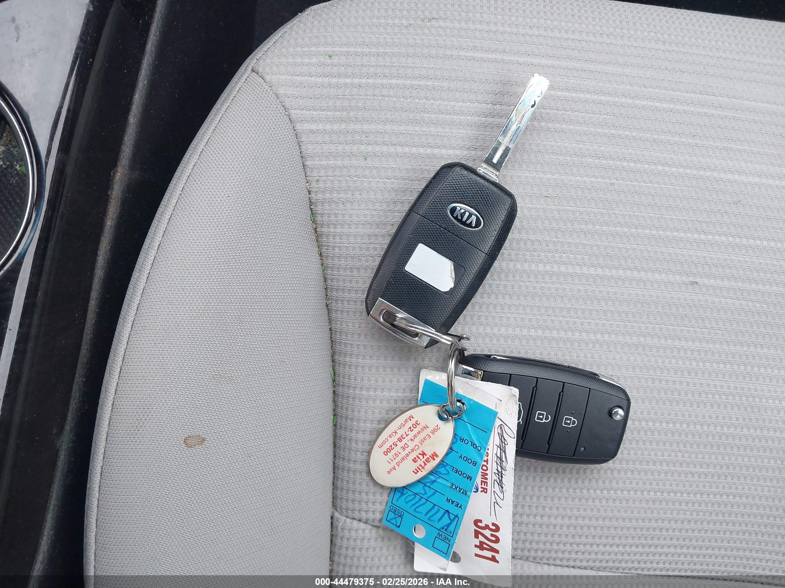 KIA SORENTO image 11