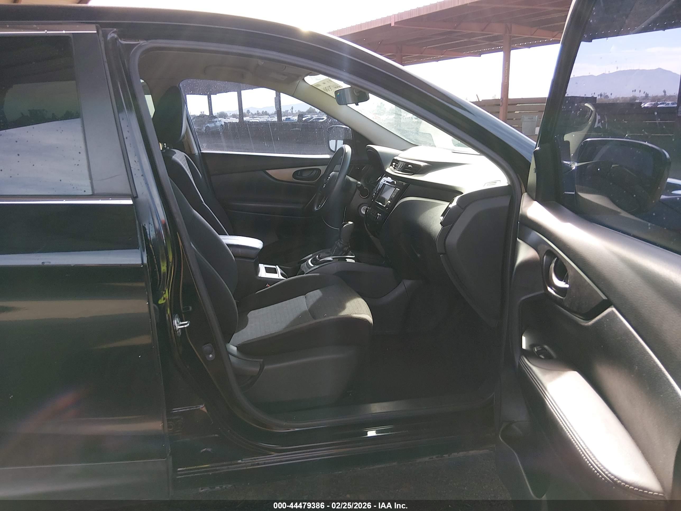 NISSAN ROGUE image 5