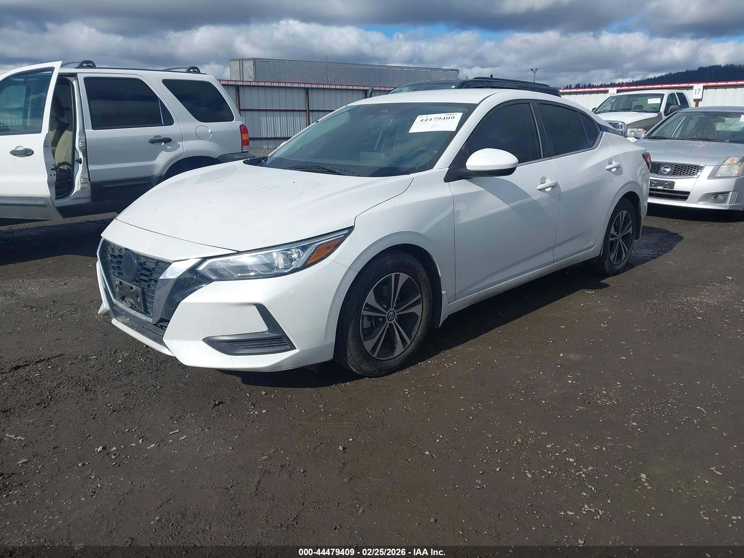 NISSAN SENTRA image 2