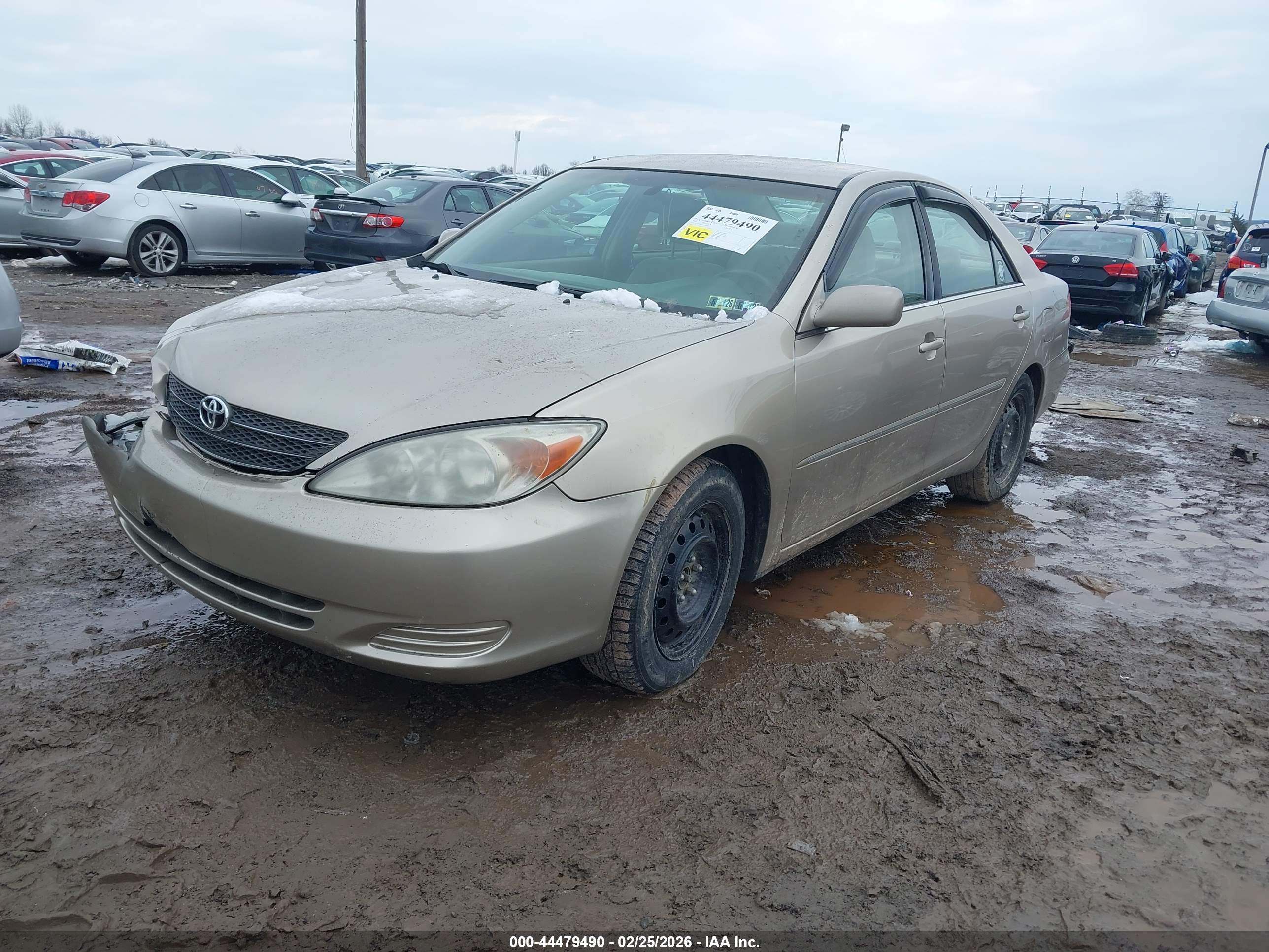 TOYOTA CAMRY image 2