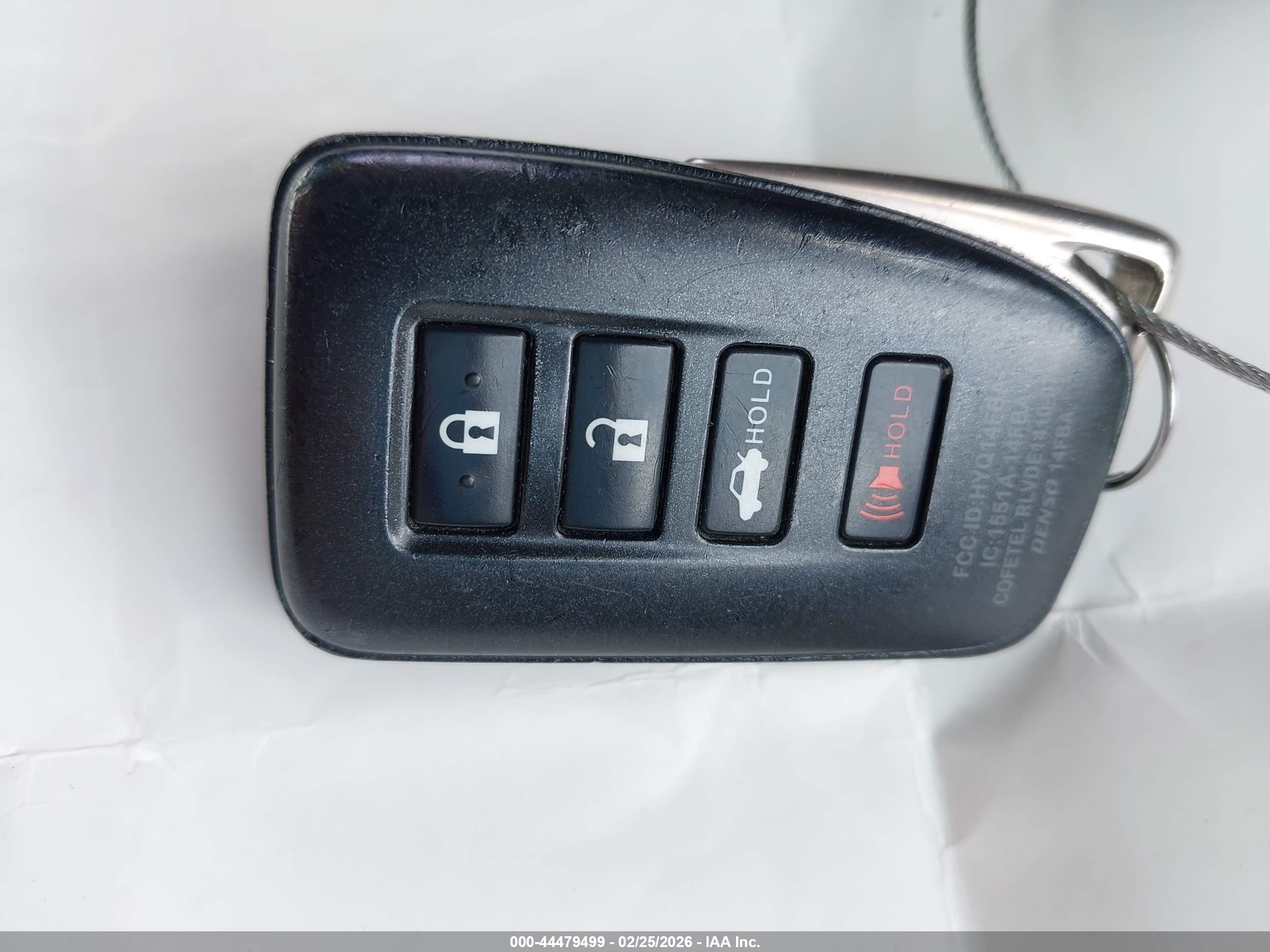 LEXUS ES image 11