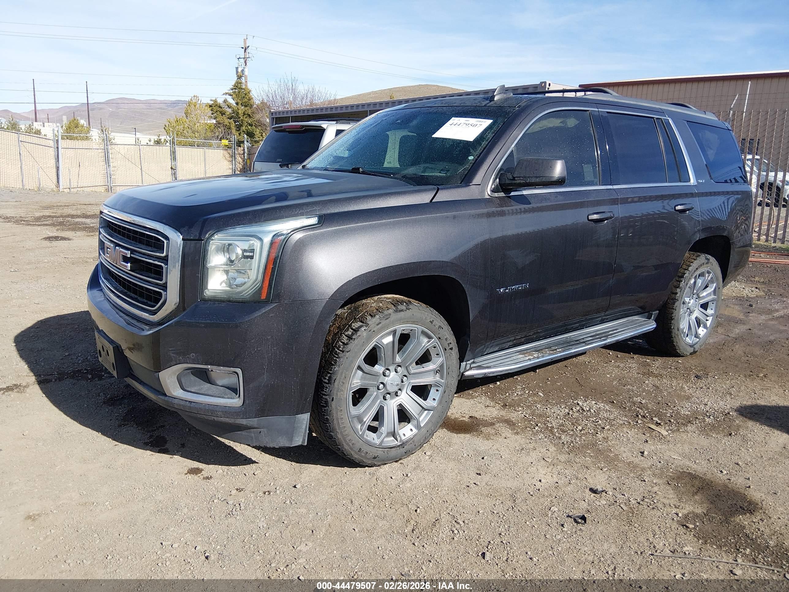 GMC YUKON image 2
