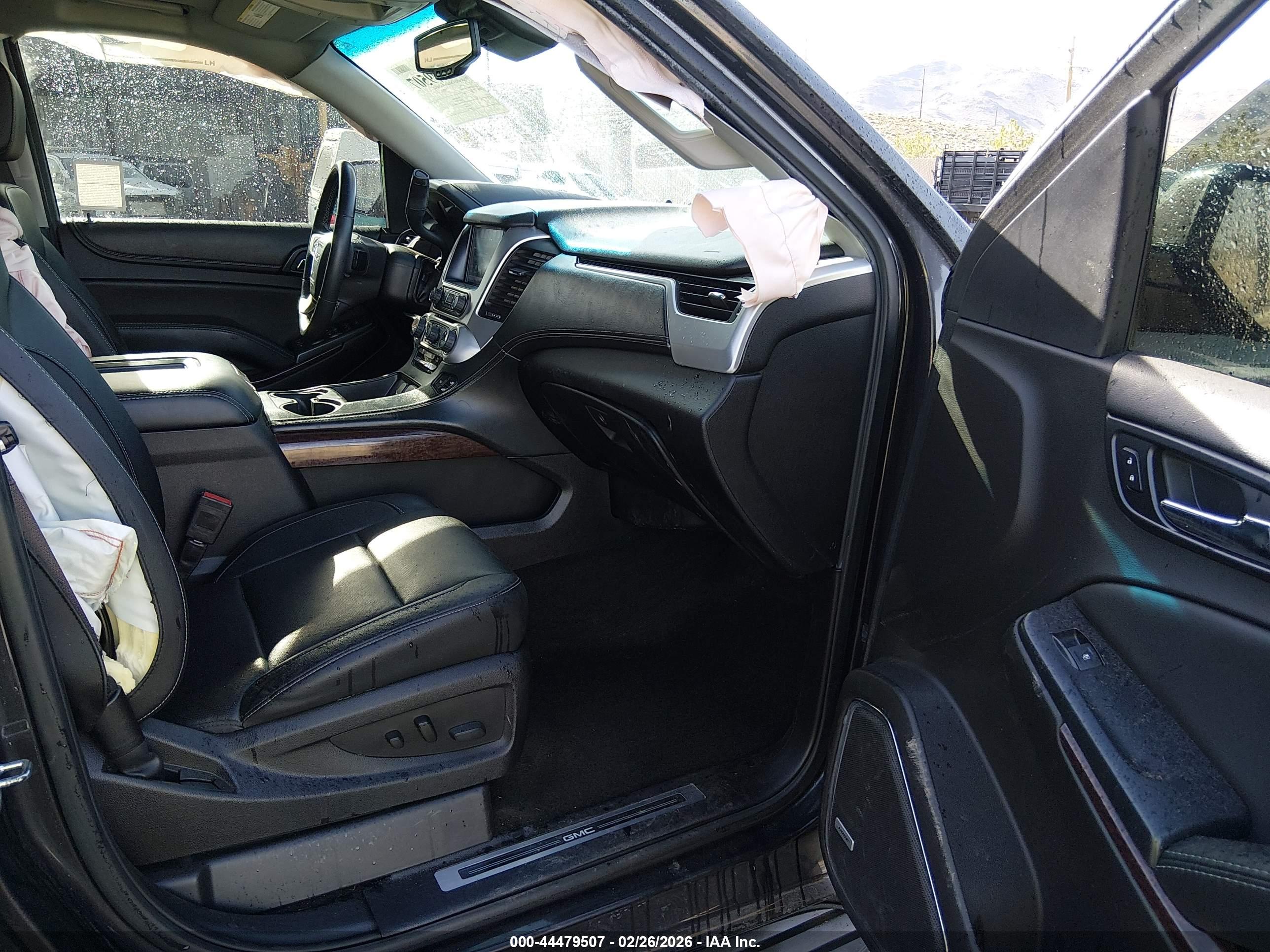 GMC YUKON image 5