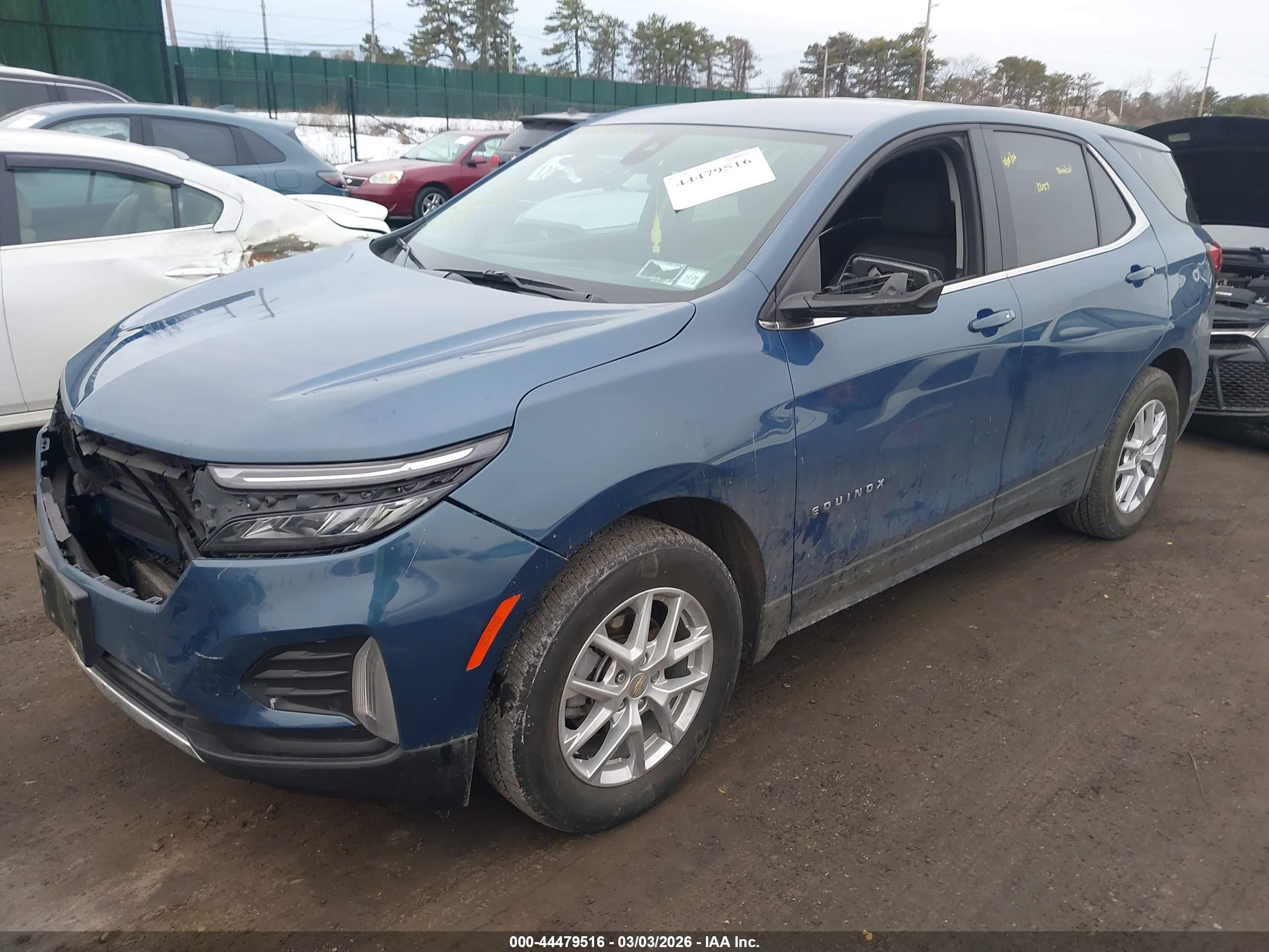 CHEVROLET EQUINOX image 2