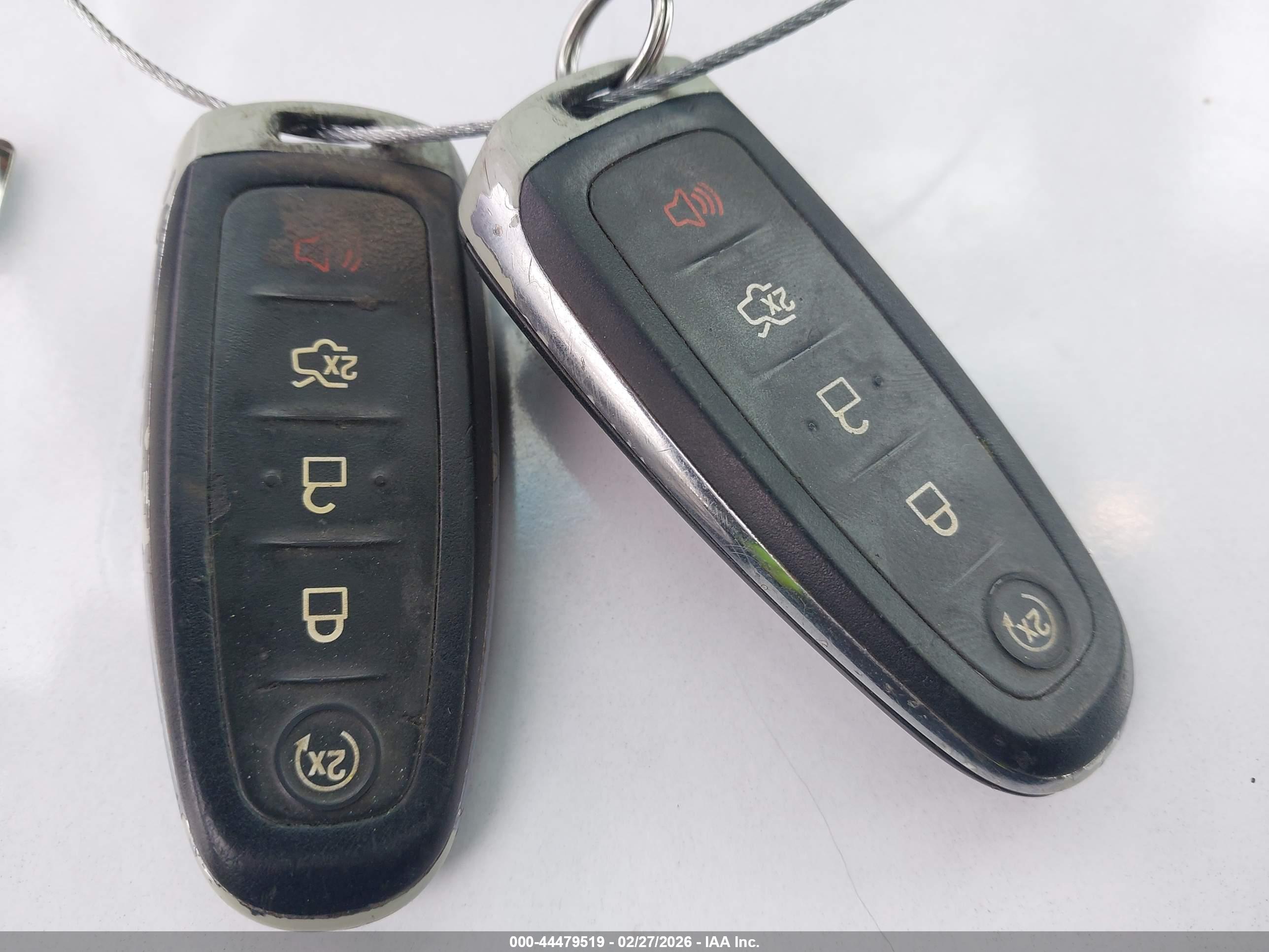LINCOLN MKT image 11