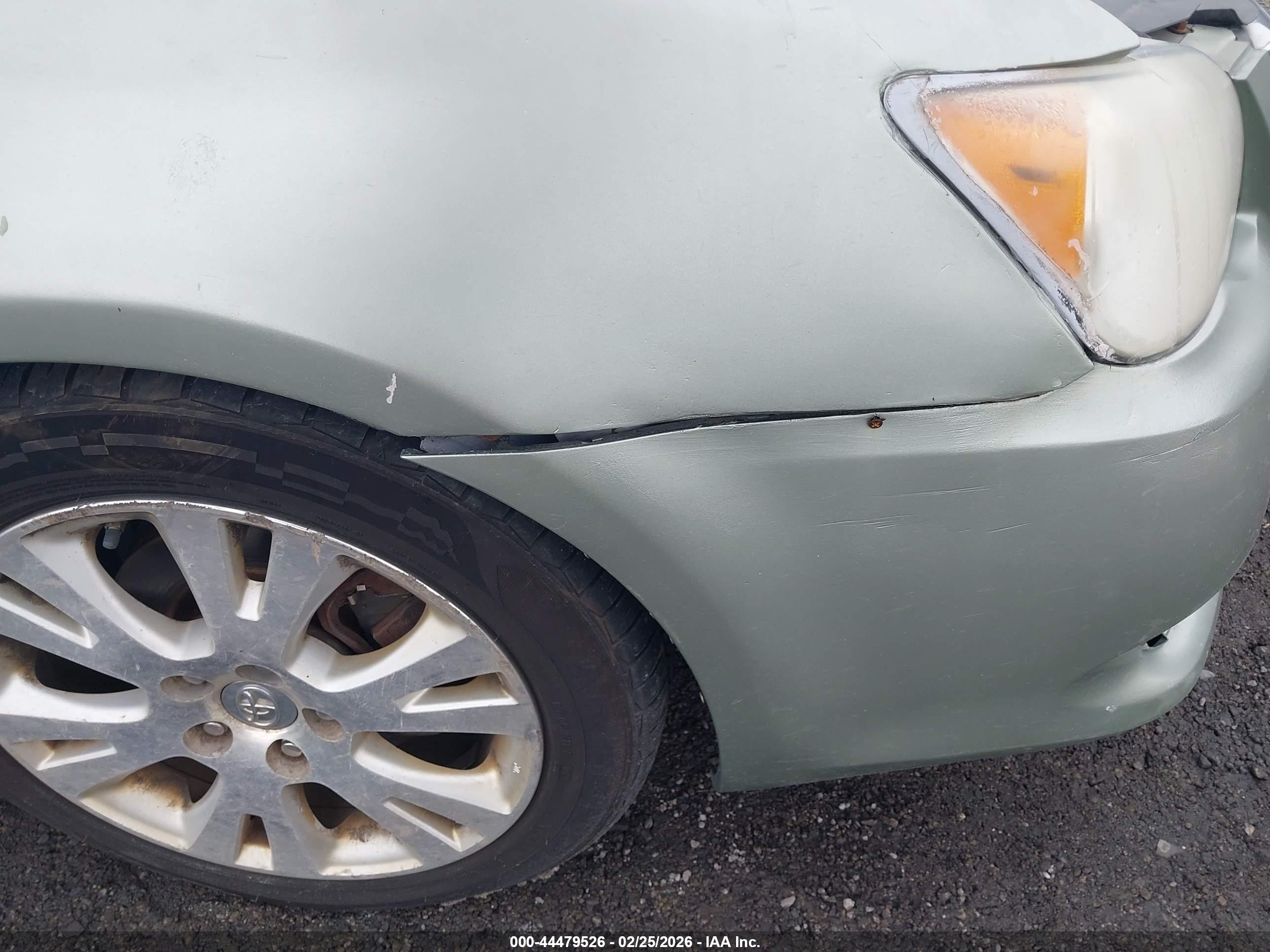 TOYOTA AVALON image 6