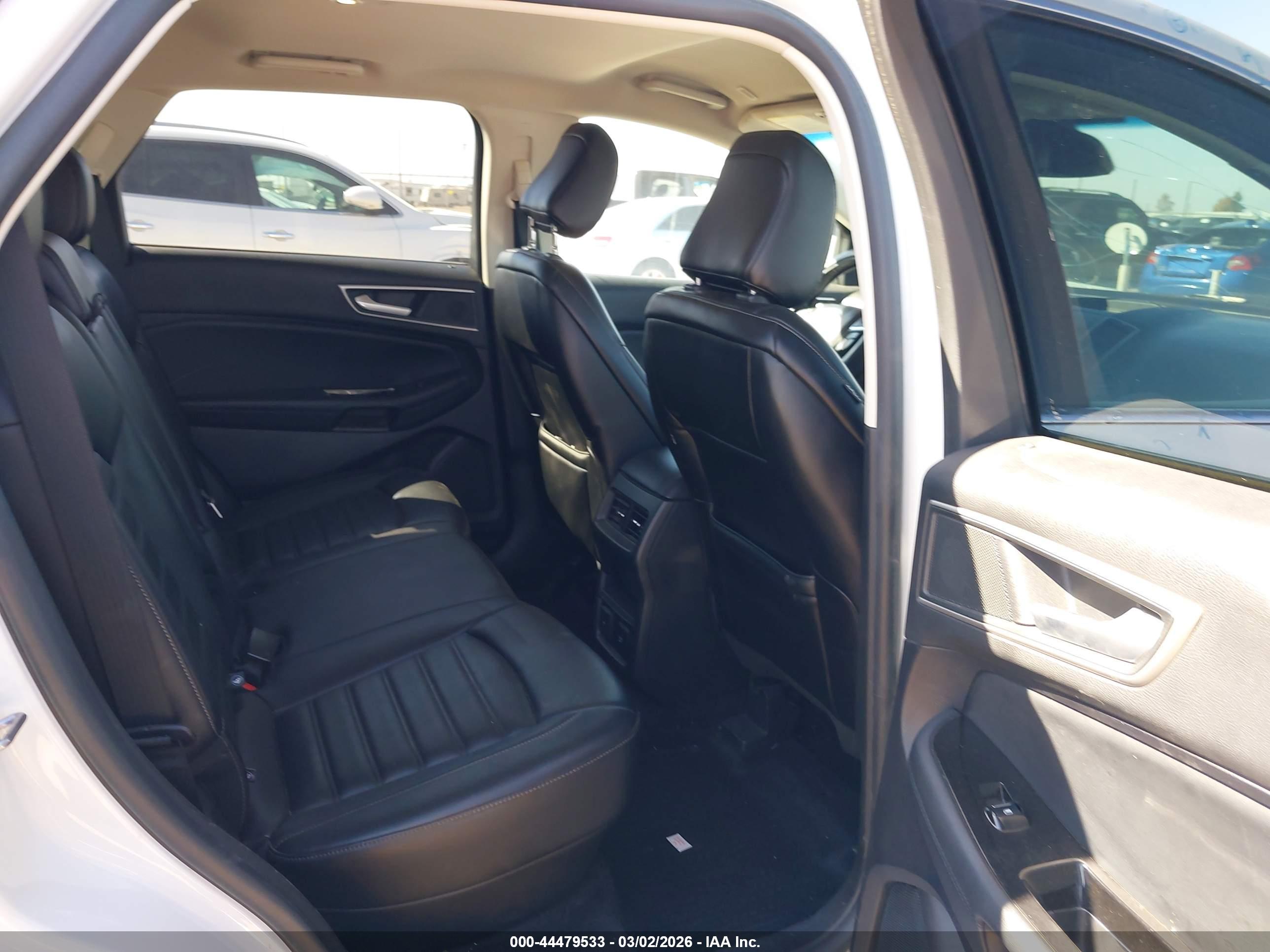 FORD EDGE image 8