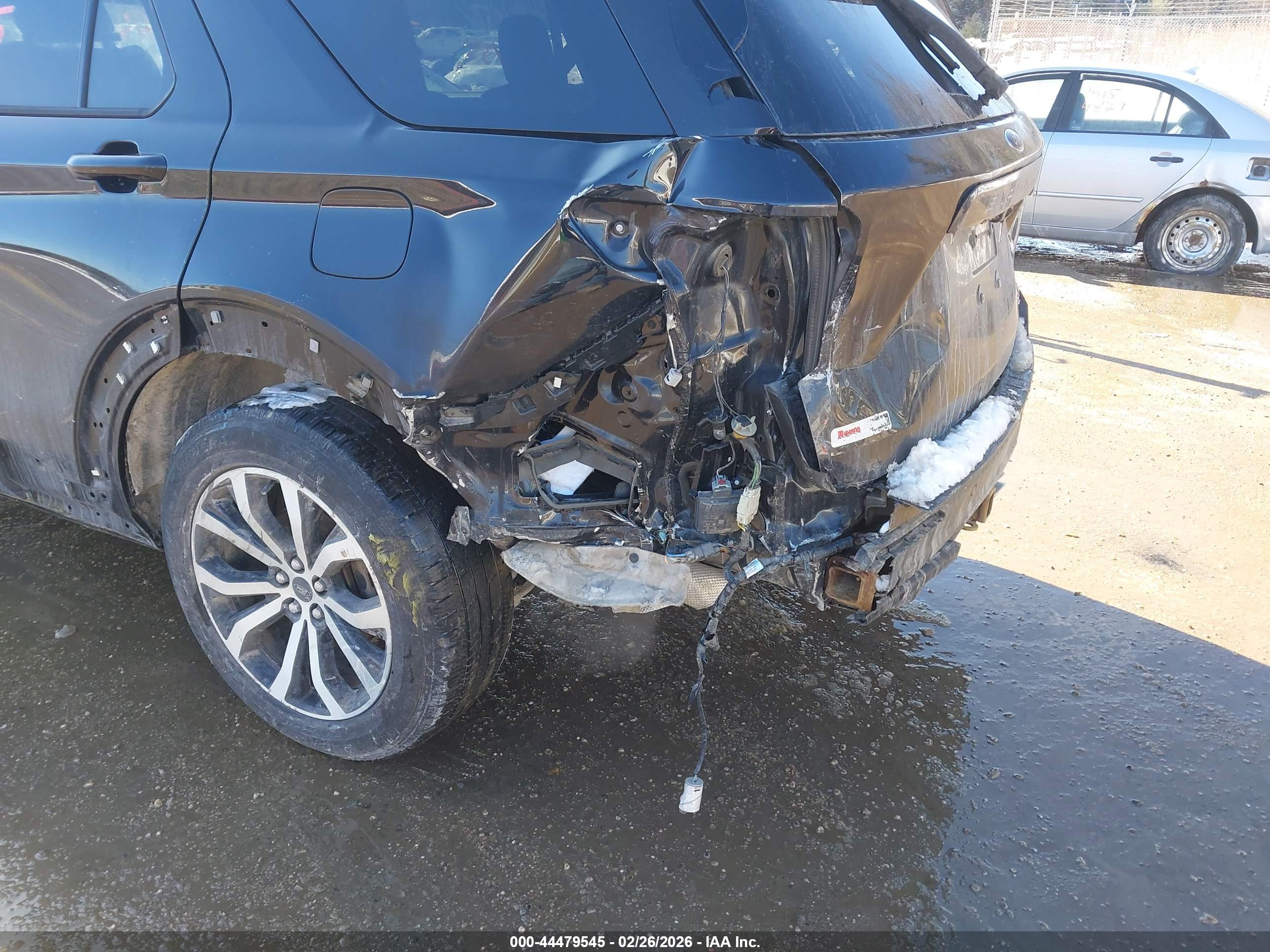 FORD EXPLORER image 6