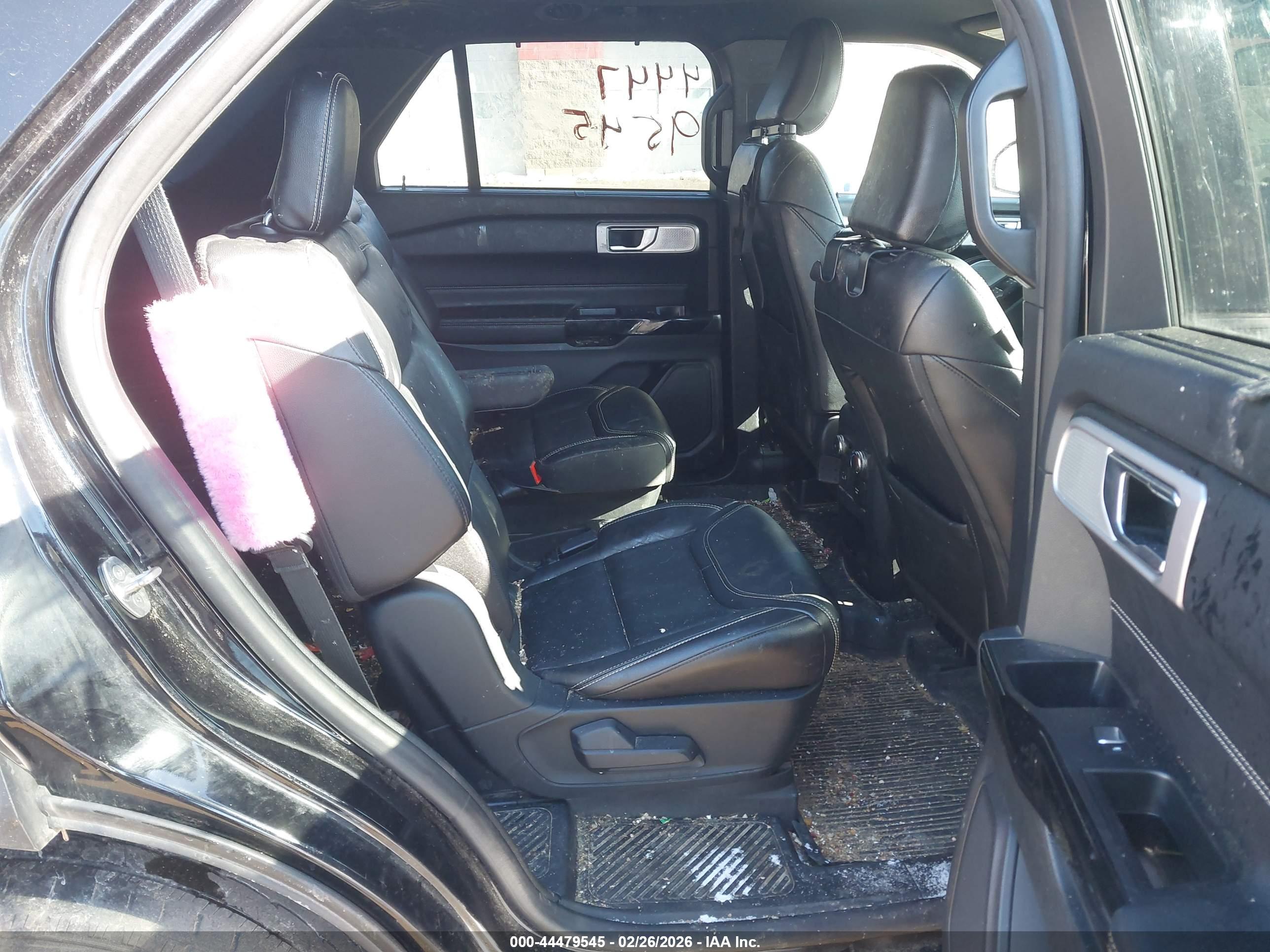FORD EXPLORER image 8