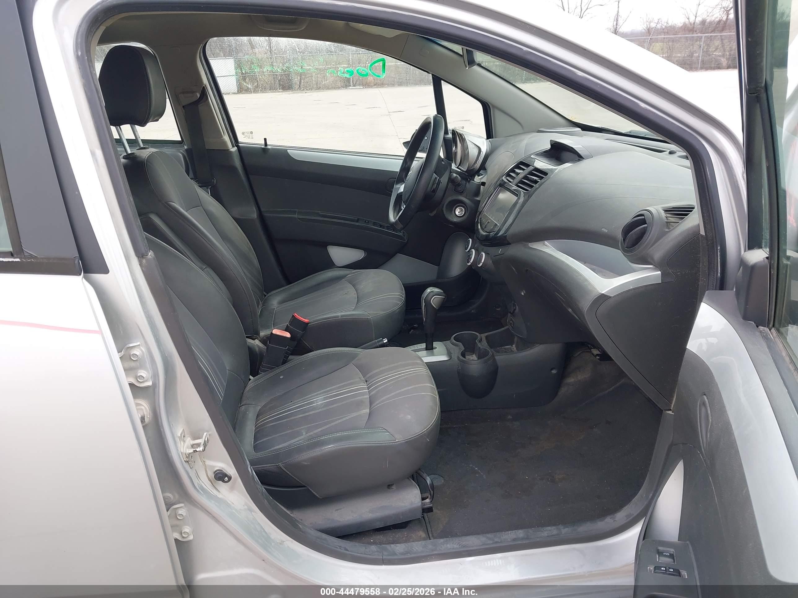 CHEVROLET SPARK image 5