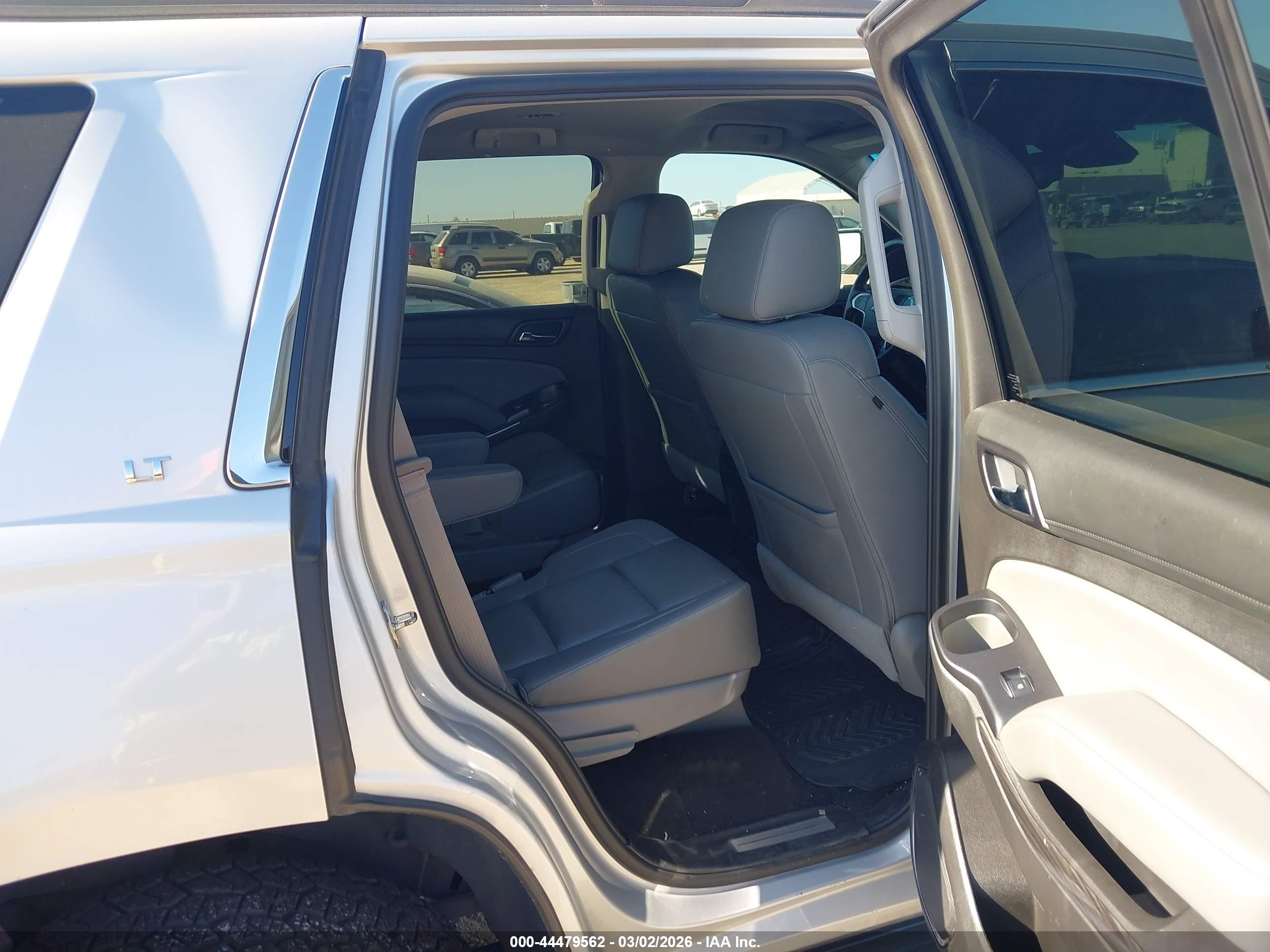 CHEVROLET TAHOE image 8