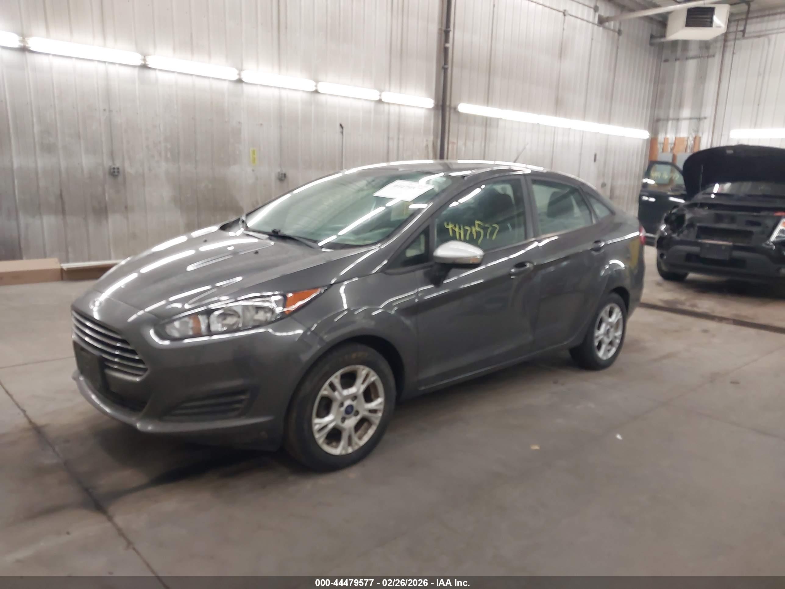 FORD FIESTA image 2
