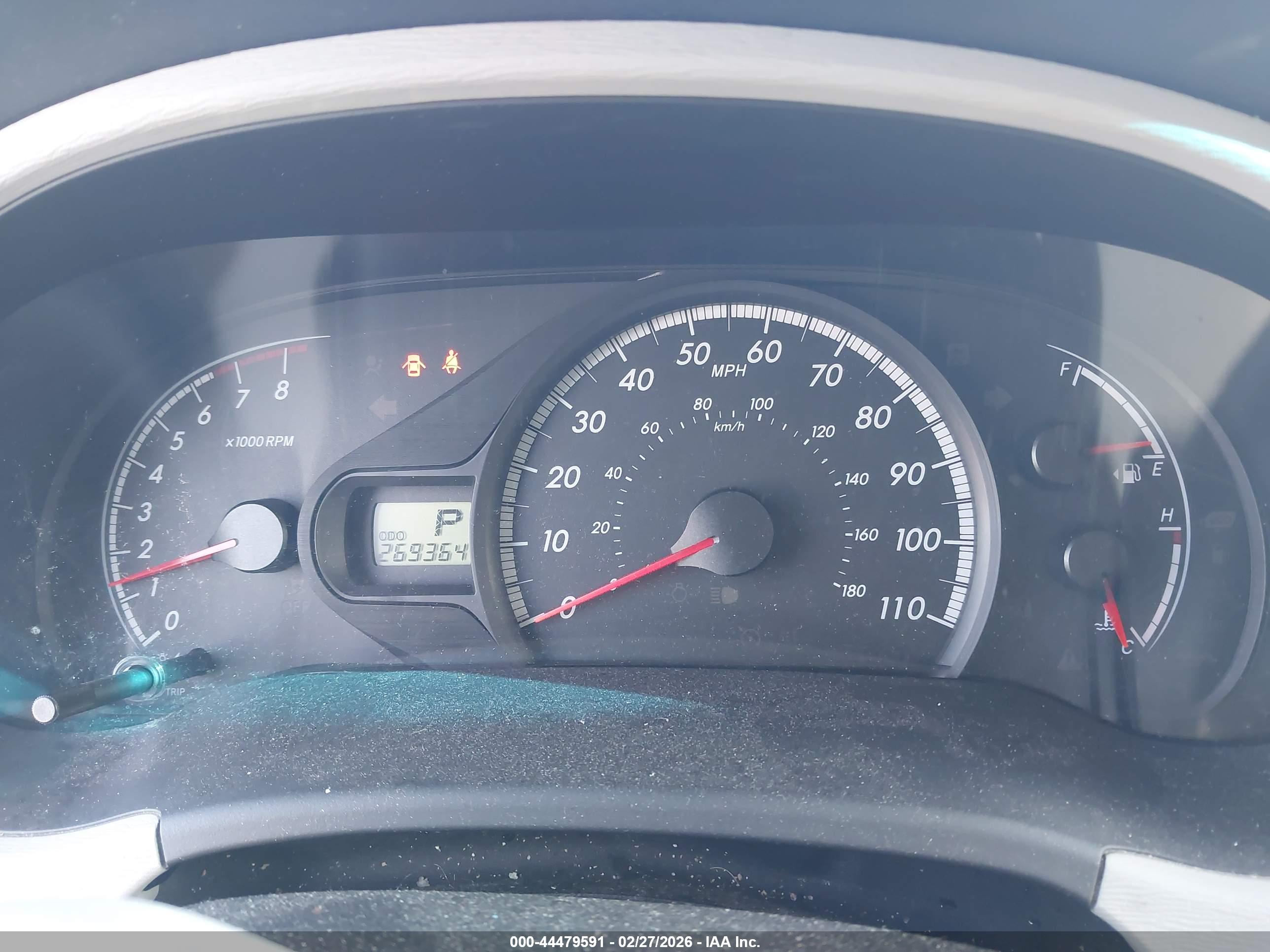 TOYOTA SIENNA image 7