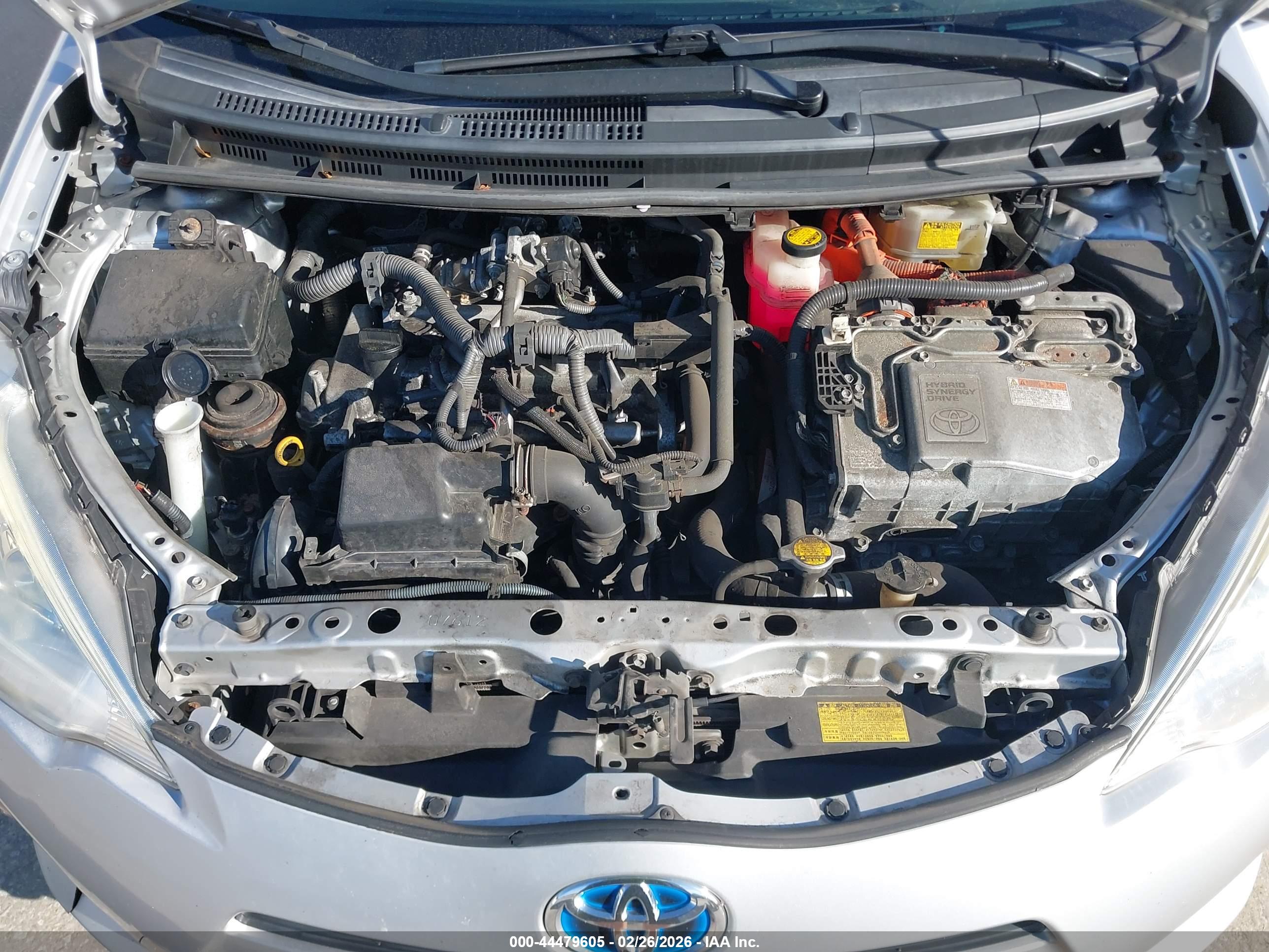TOYOTA PRIUS image 10