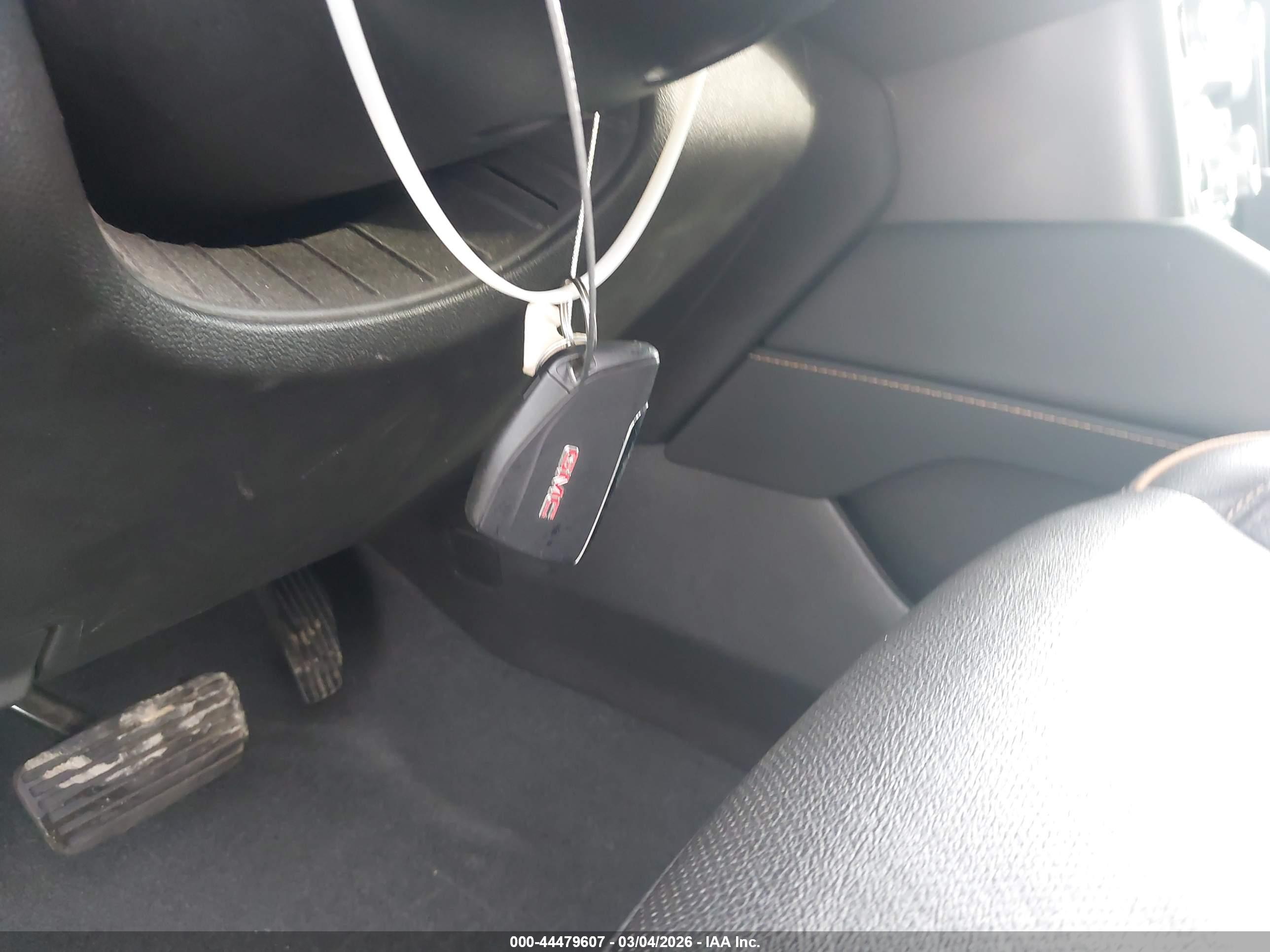 GMC YUKON image 11