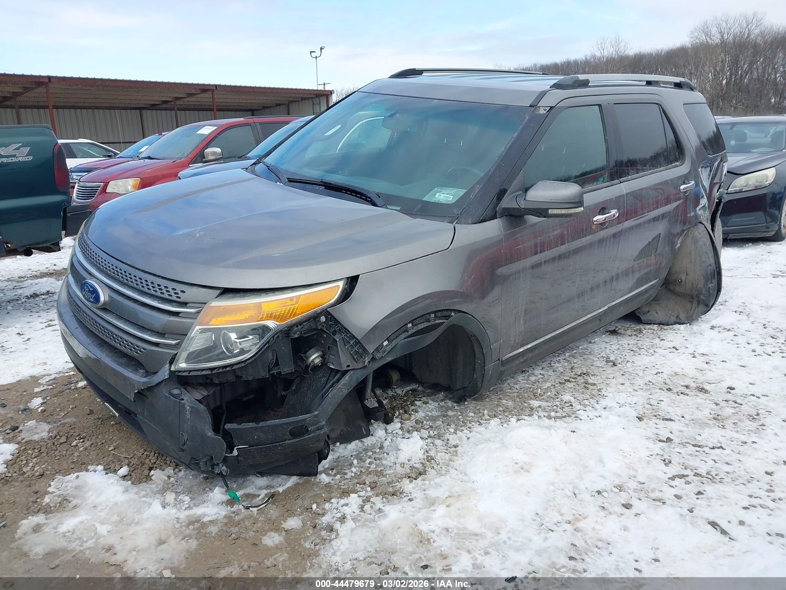 FORD EXPLORER image 2