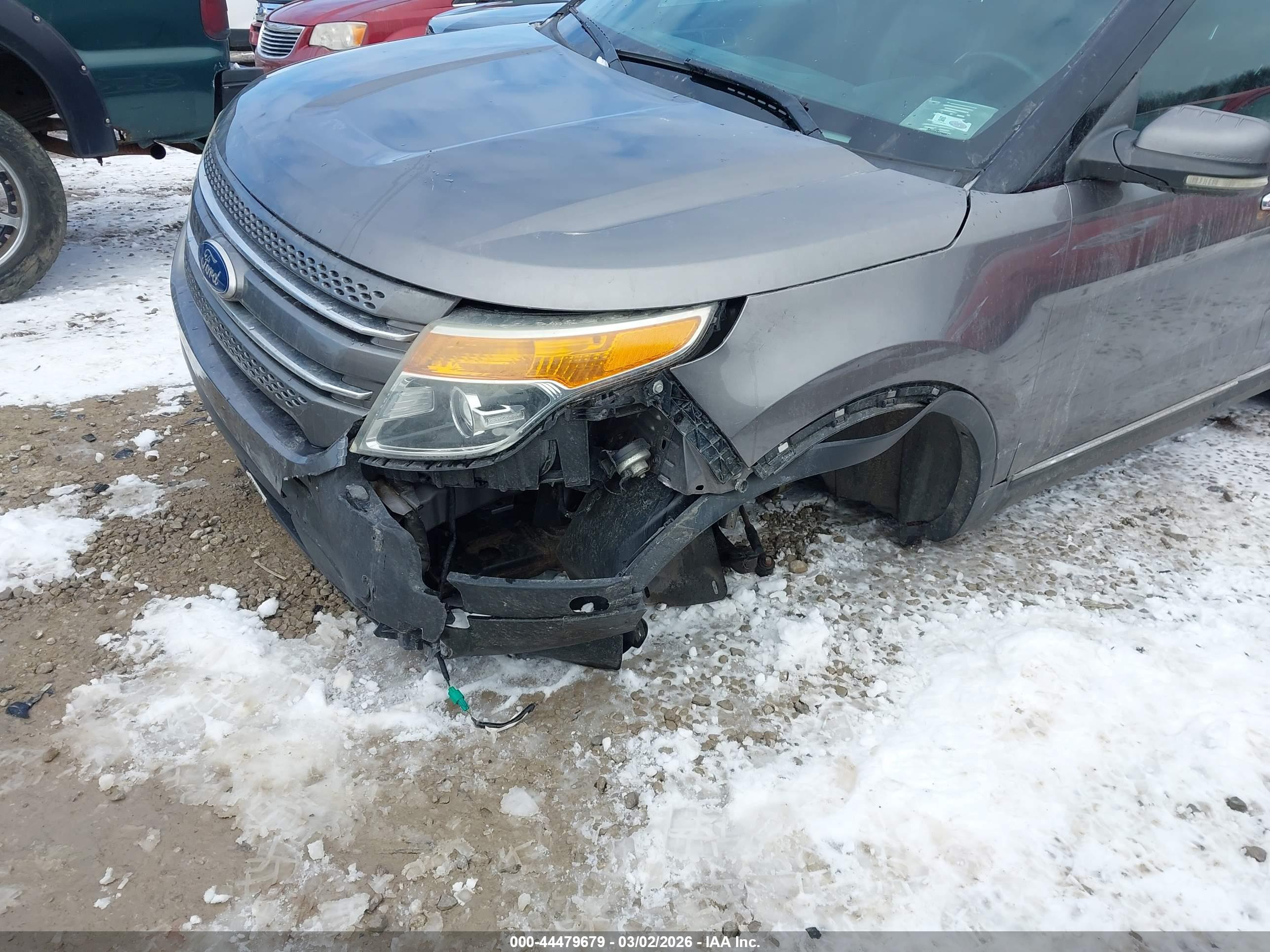 FORD EXPLORER image 6