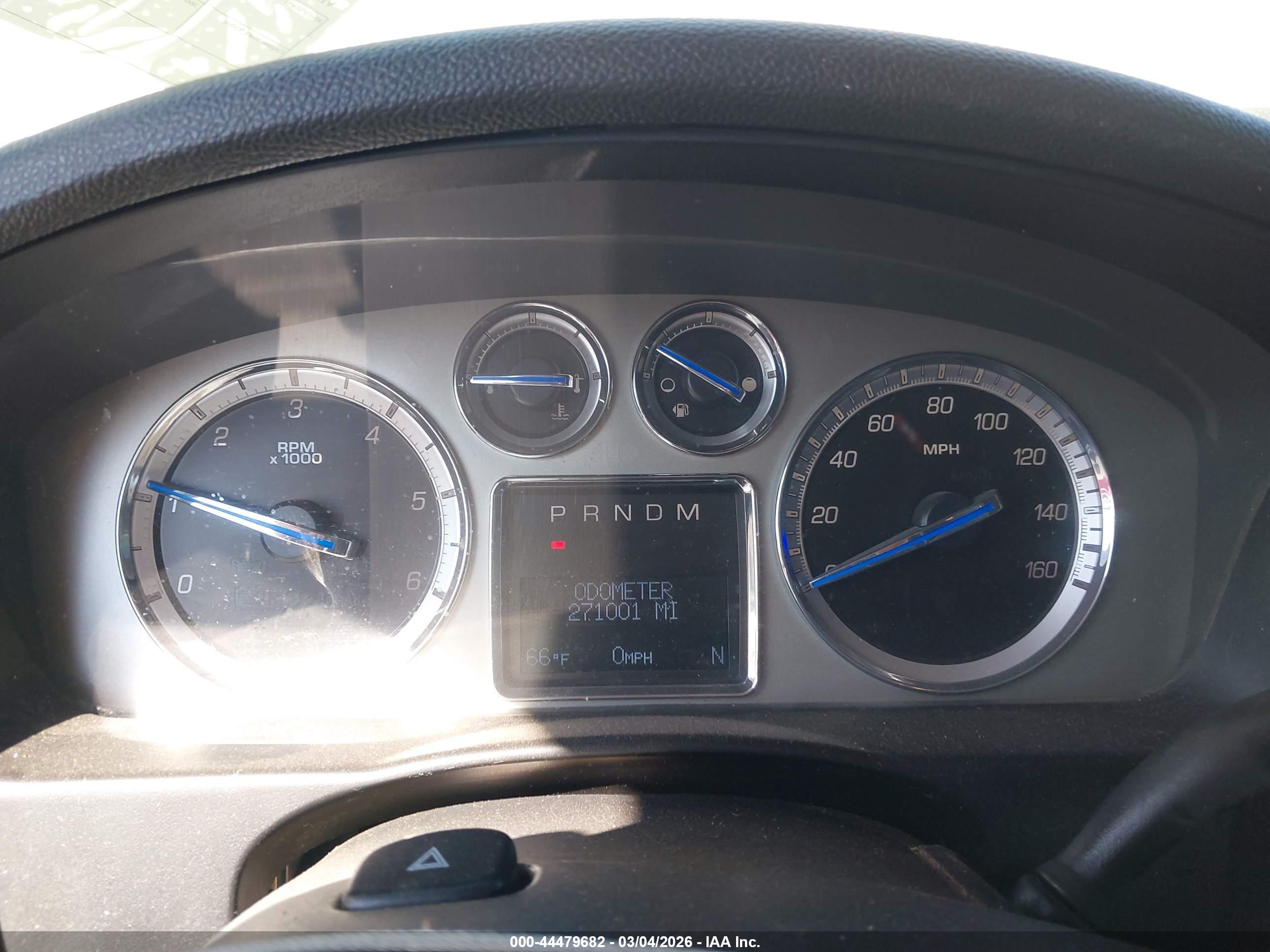 CADILLAC ESCALADE image 7