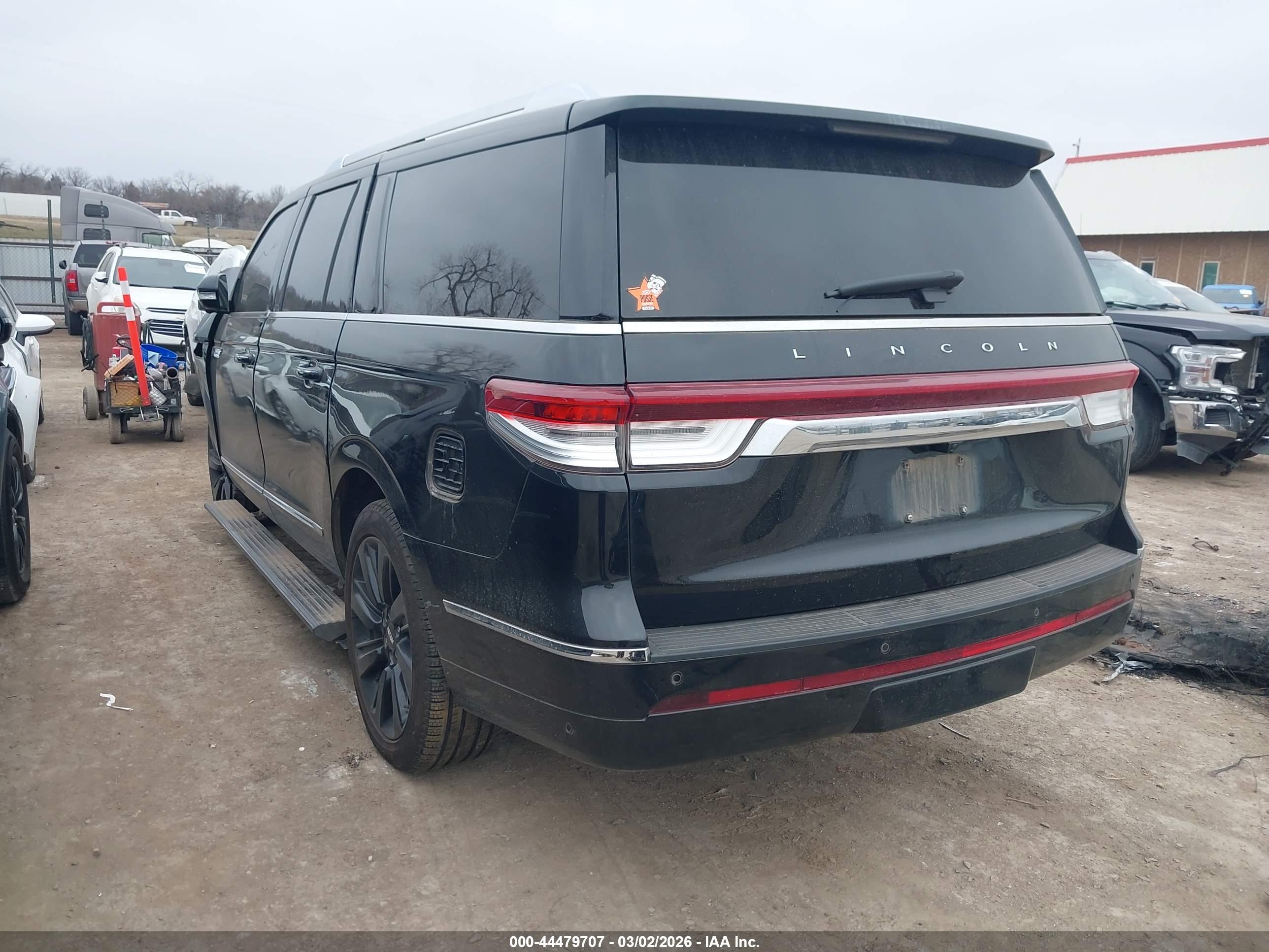 LINCOLN NAVIGATOR image 3