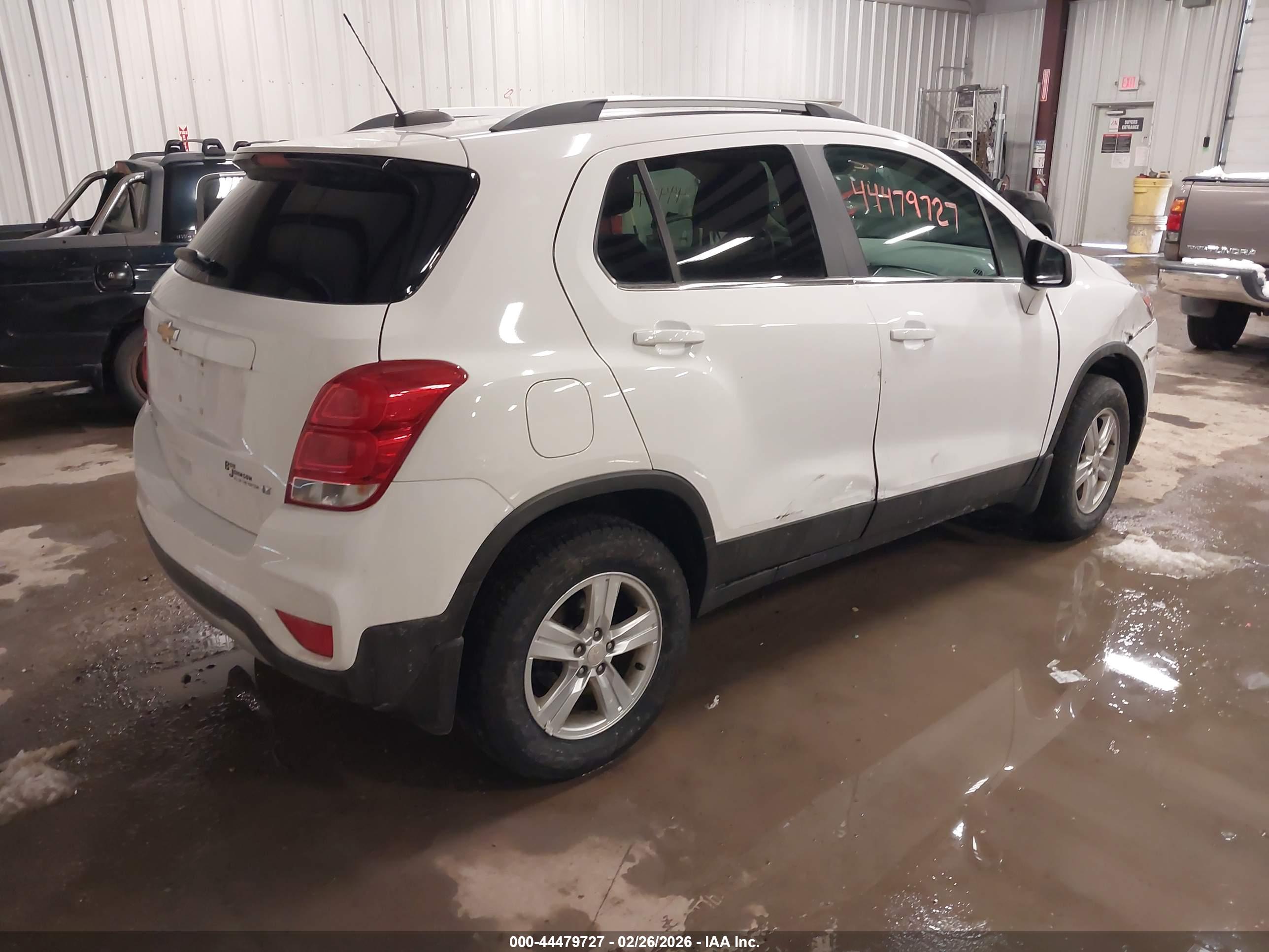 CHEVROLET TRAX image 4
