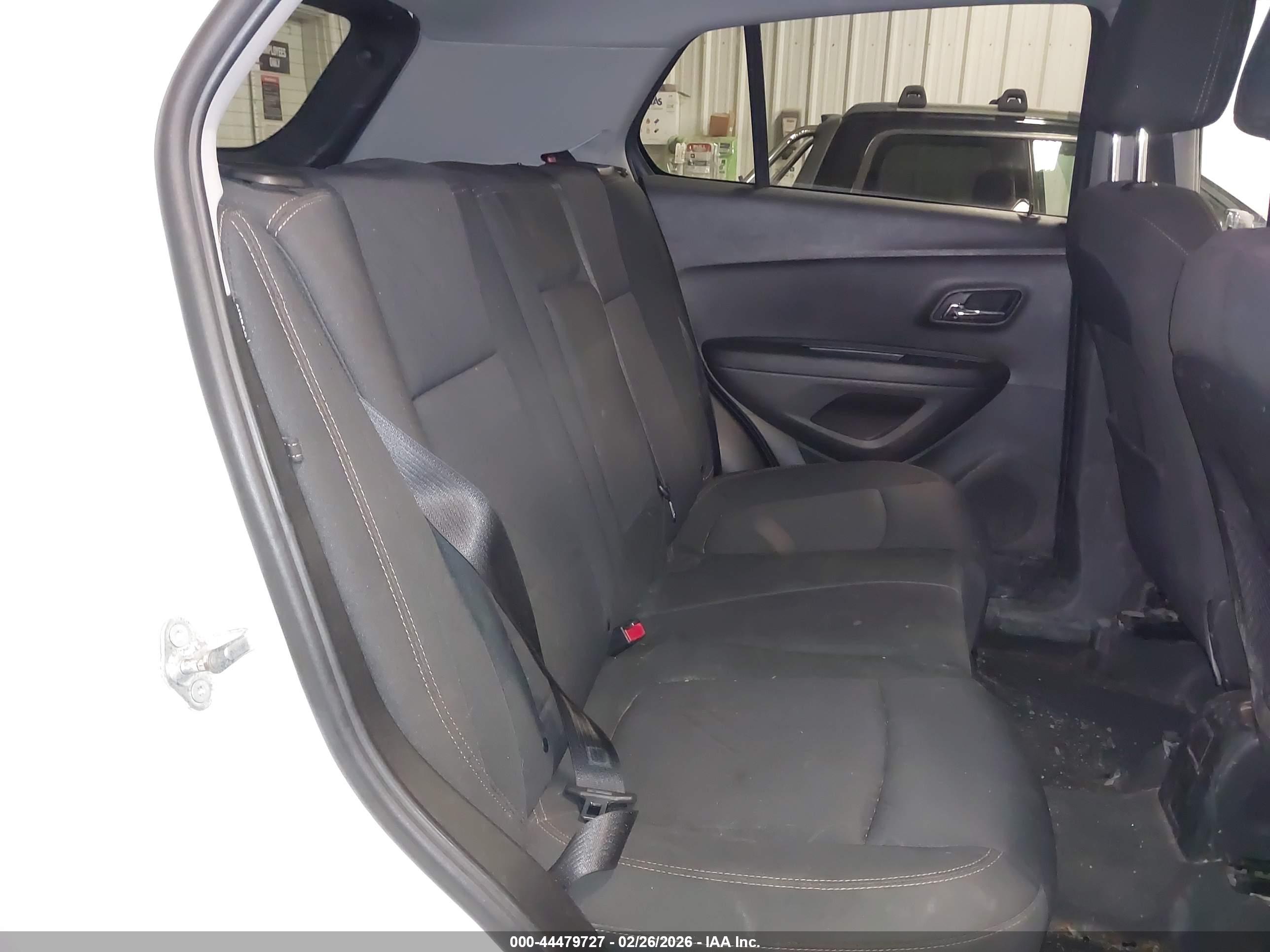 CHEVROLET TRAX image 8