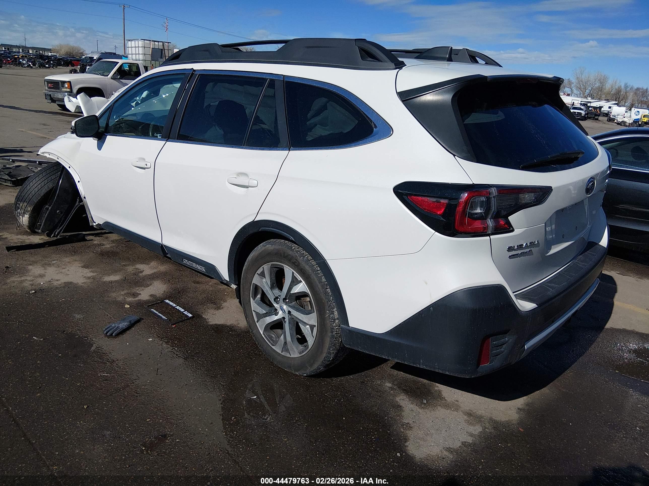 SUBARU OUTBACK image 3