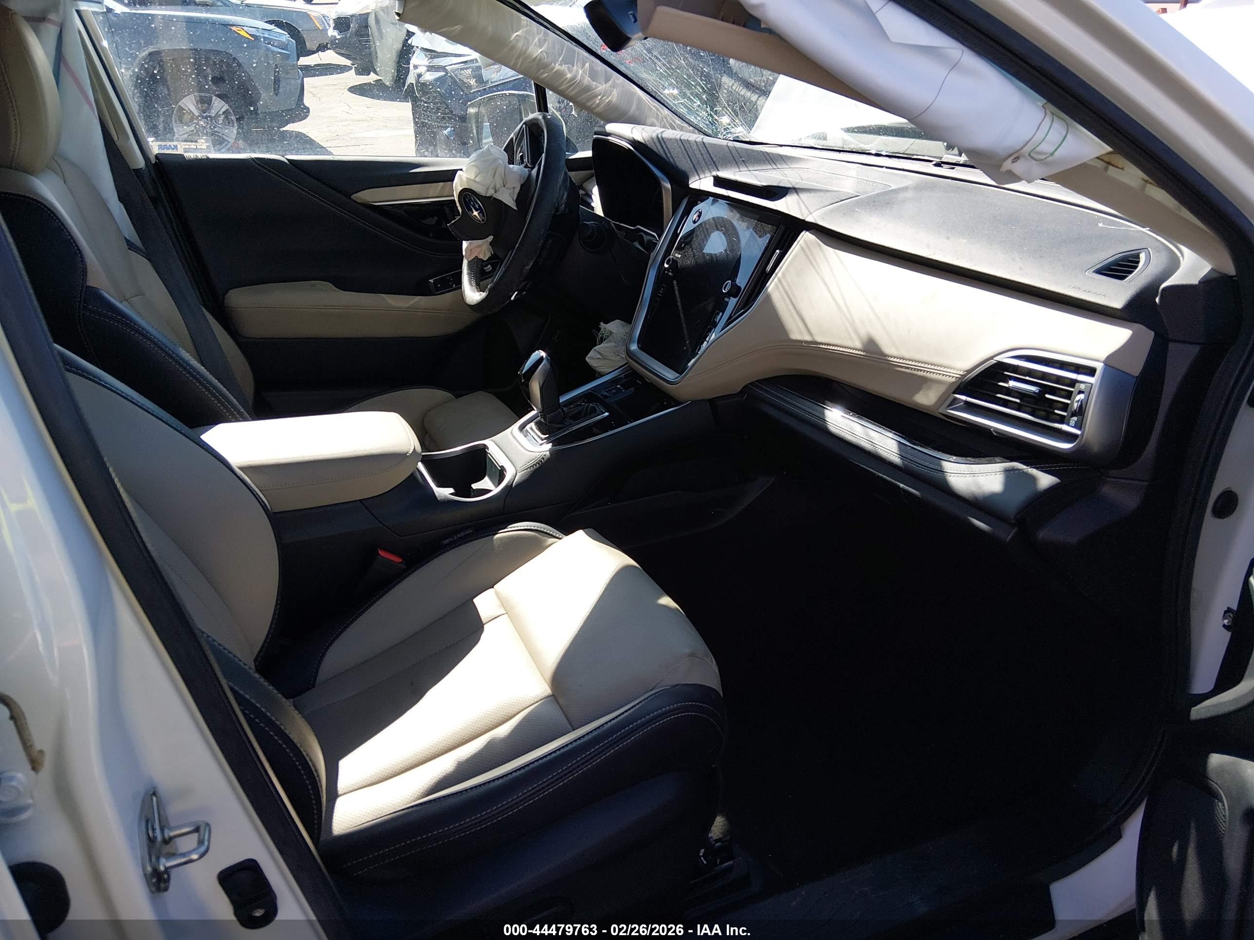 SUBARU OUTBACK image 5