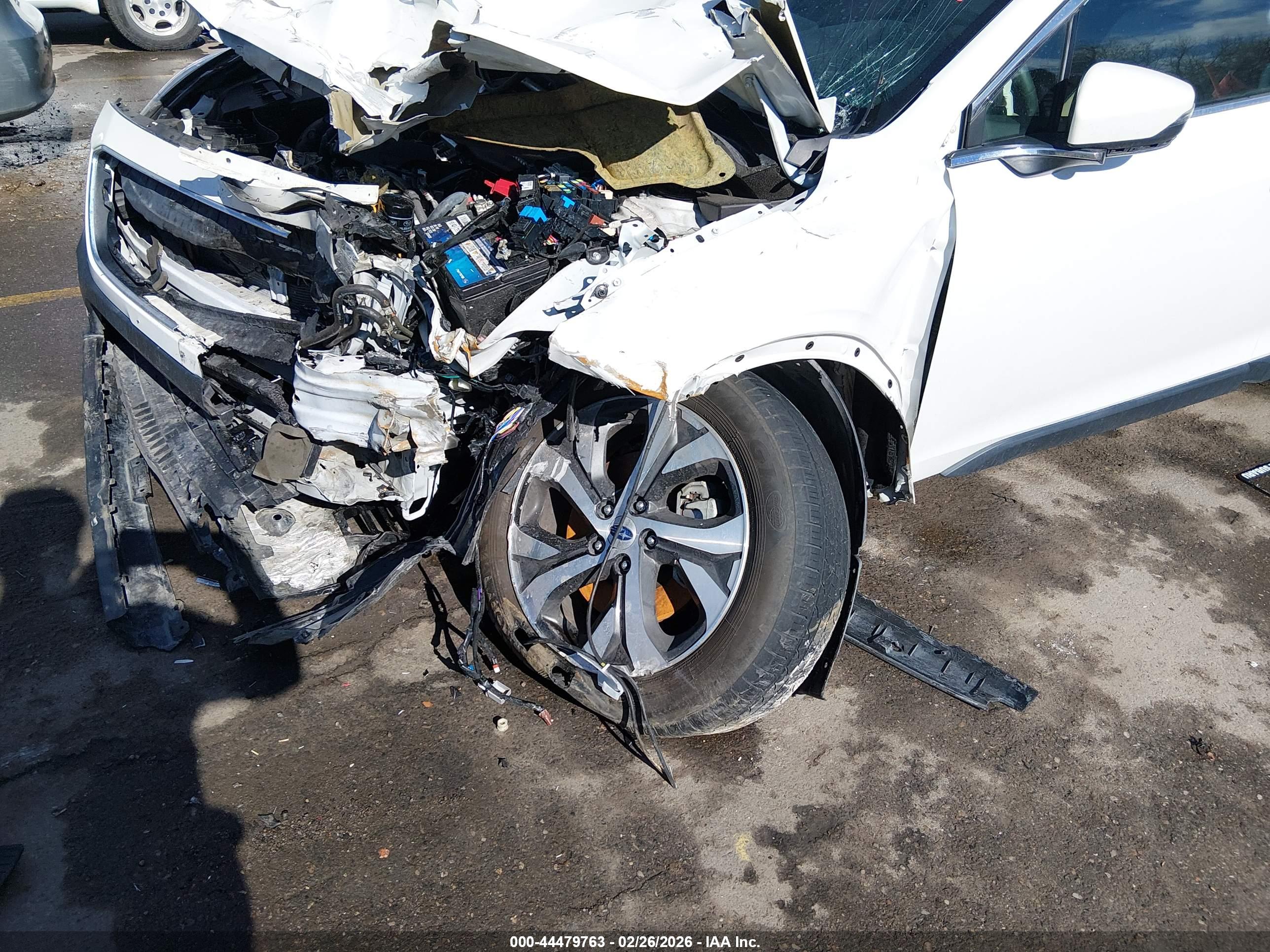SUBARU OUTBACK image 6