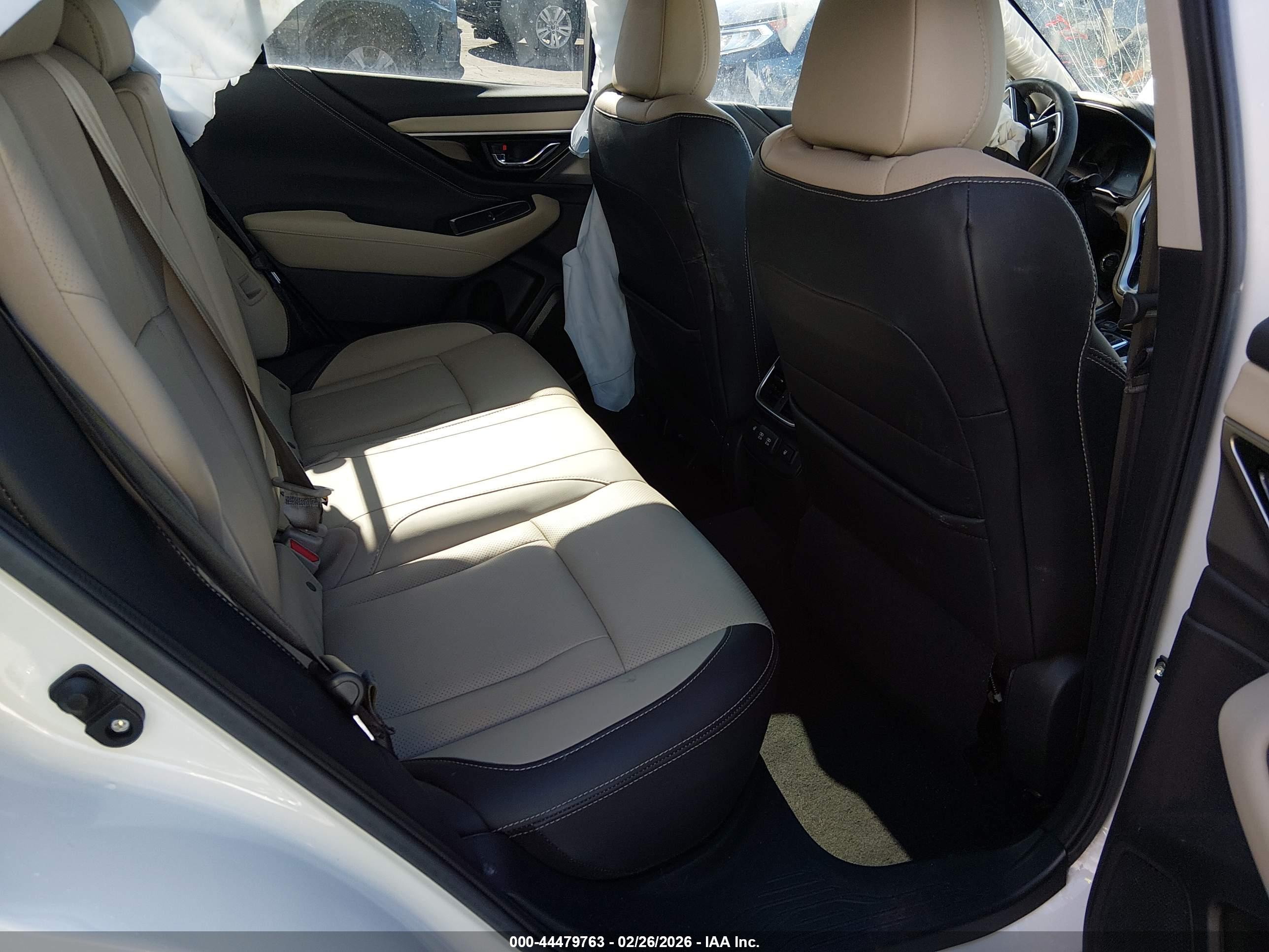 SUBARU OUTBACK image 8
