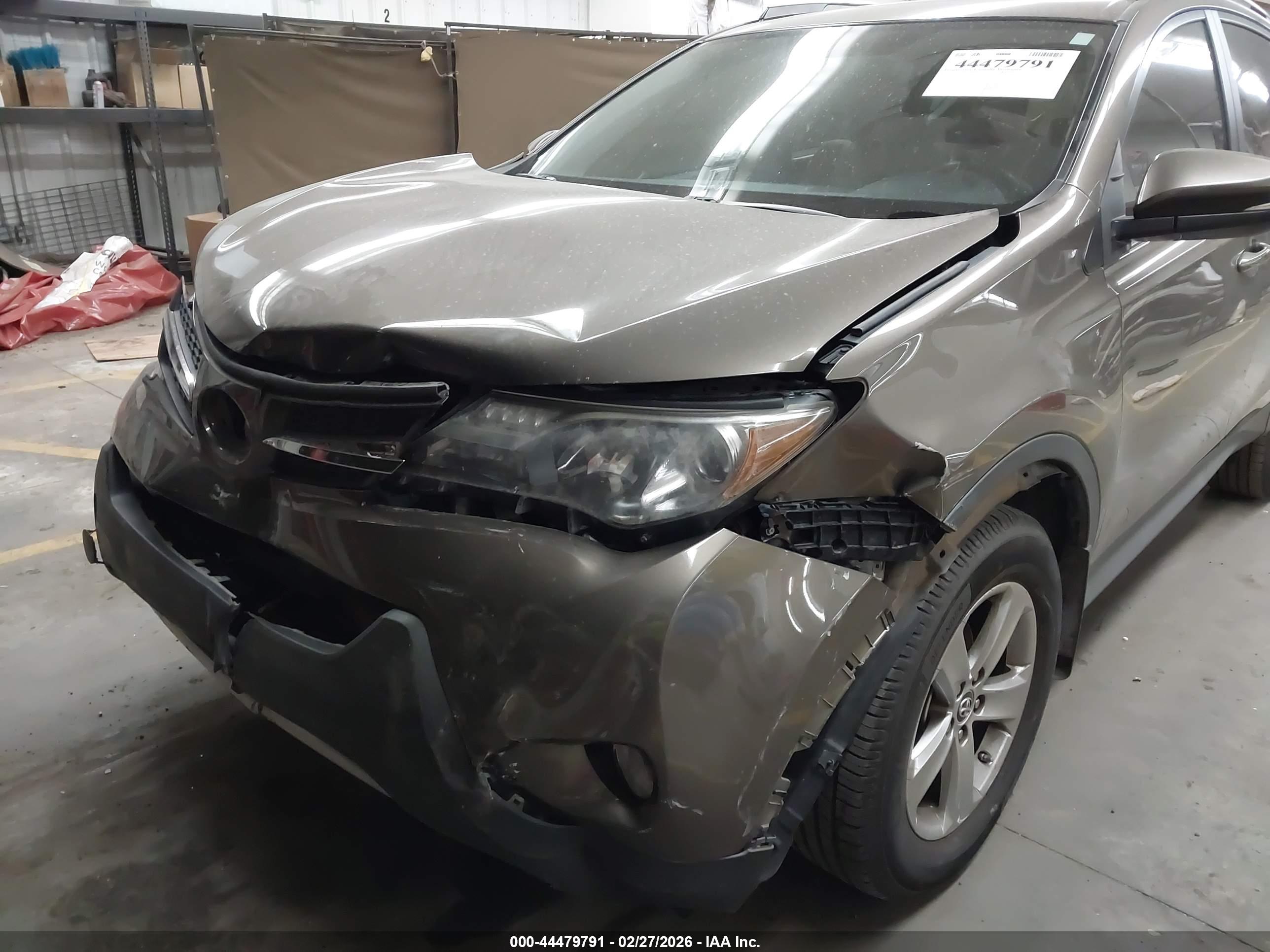 TOYOTA RAV4 image 6