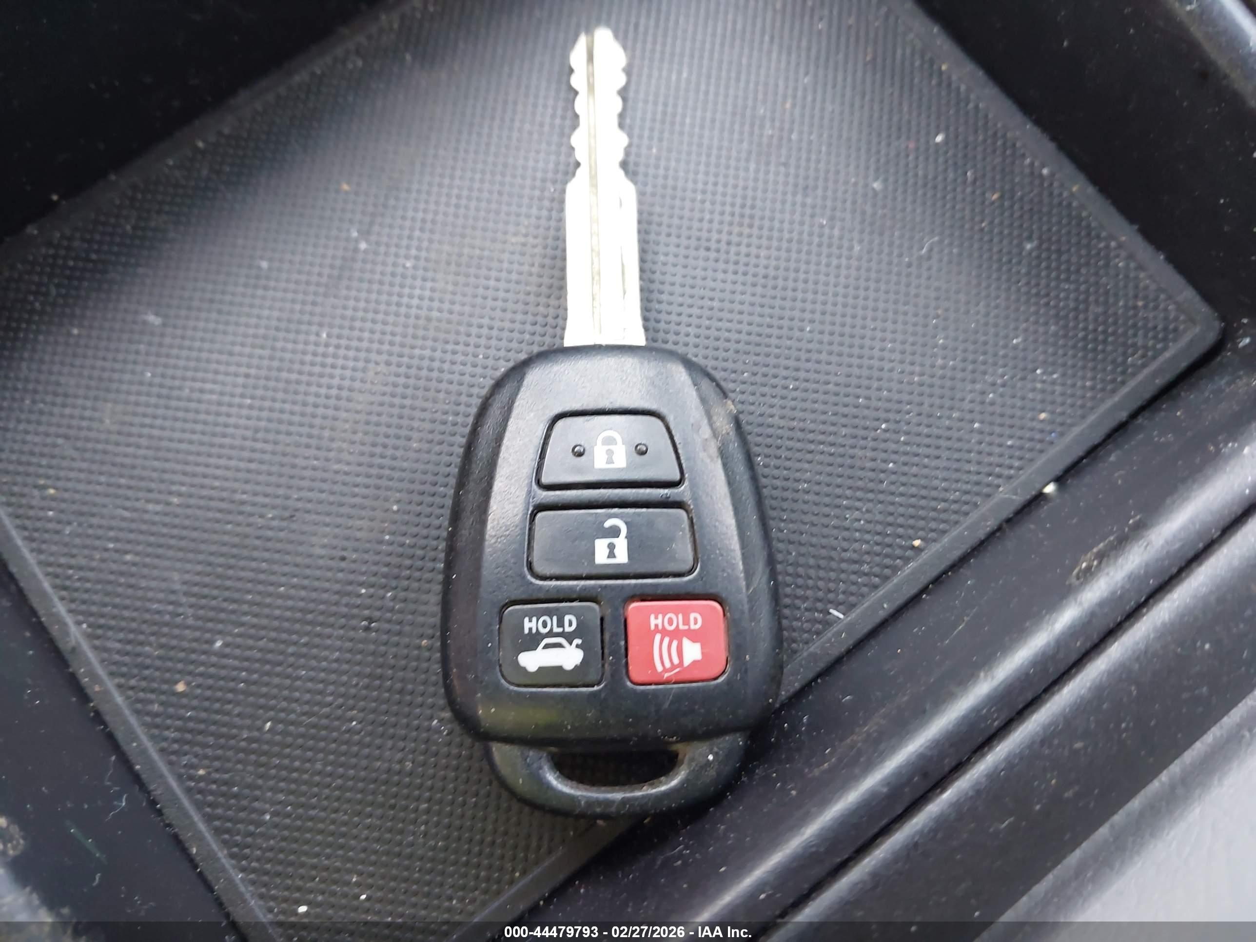 TOYOTA CAMRY image 11