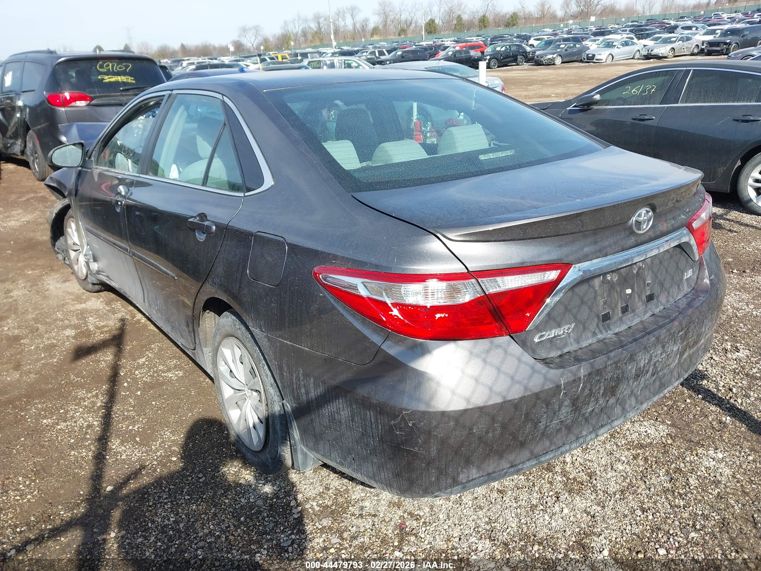 TOYOTA CAMRY image 3