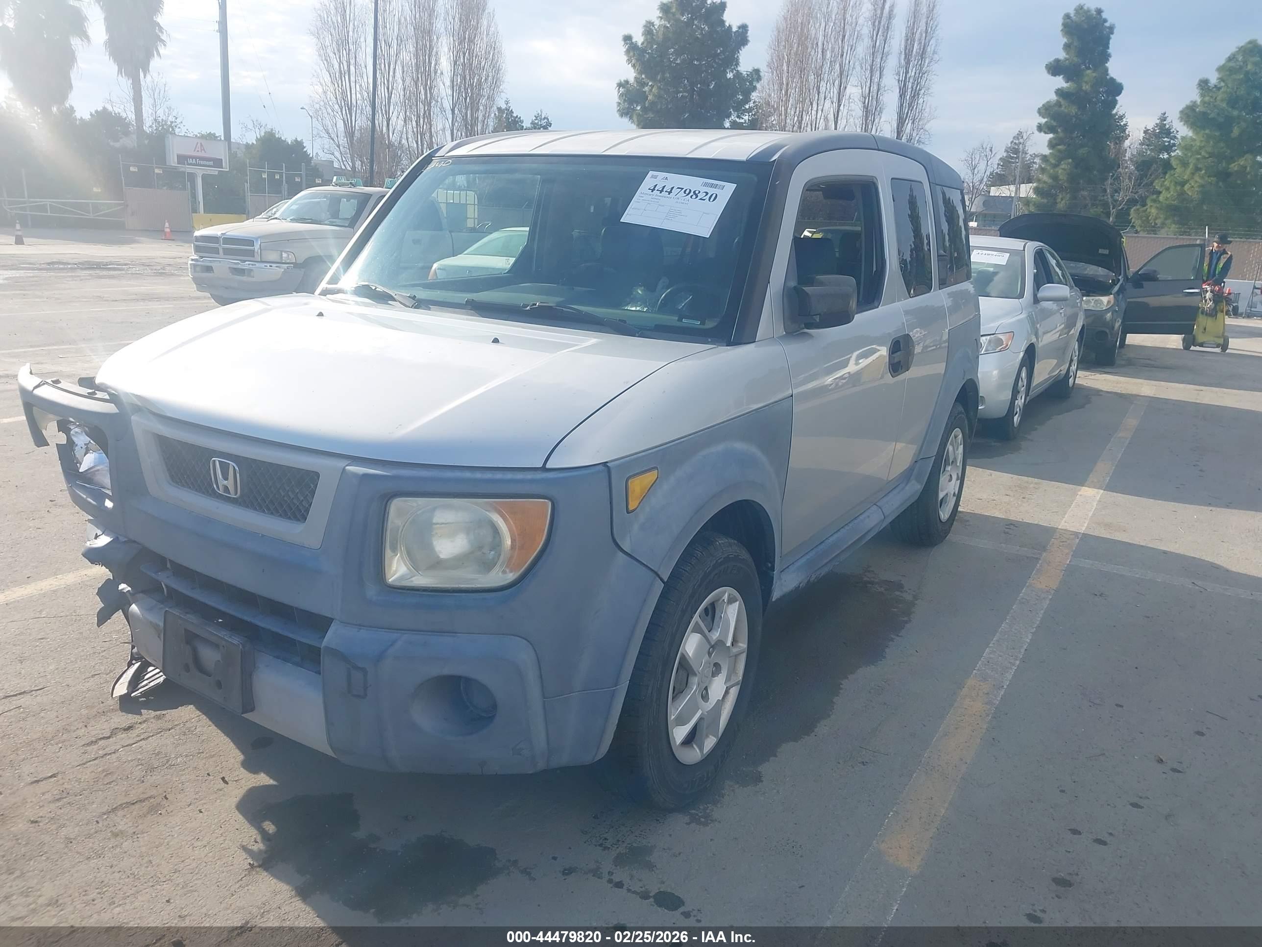HONDA ELEMENT image 2