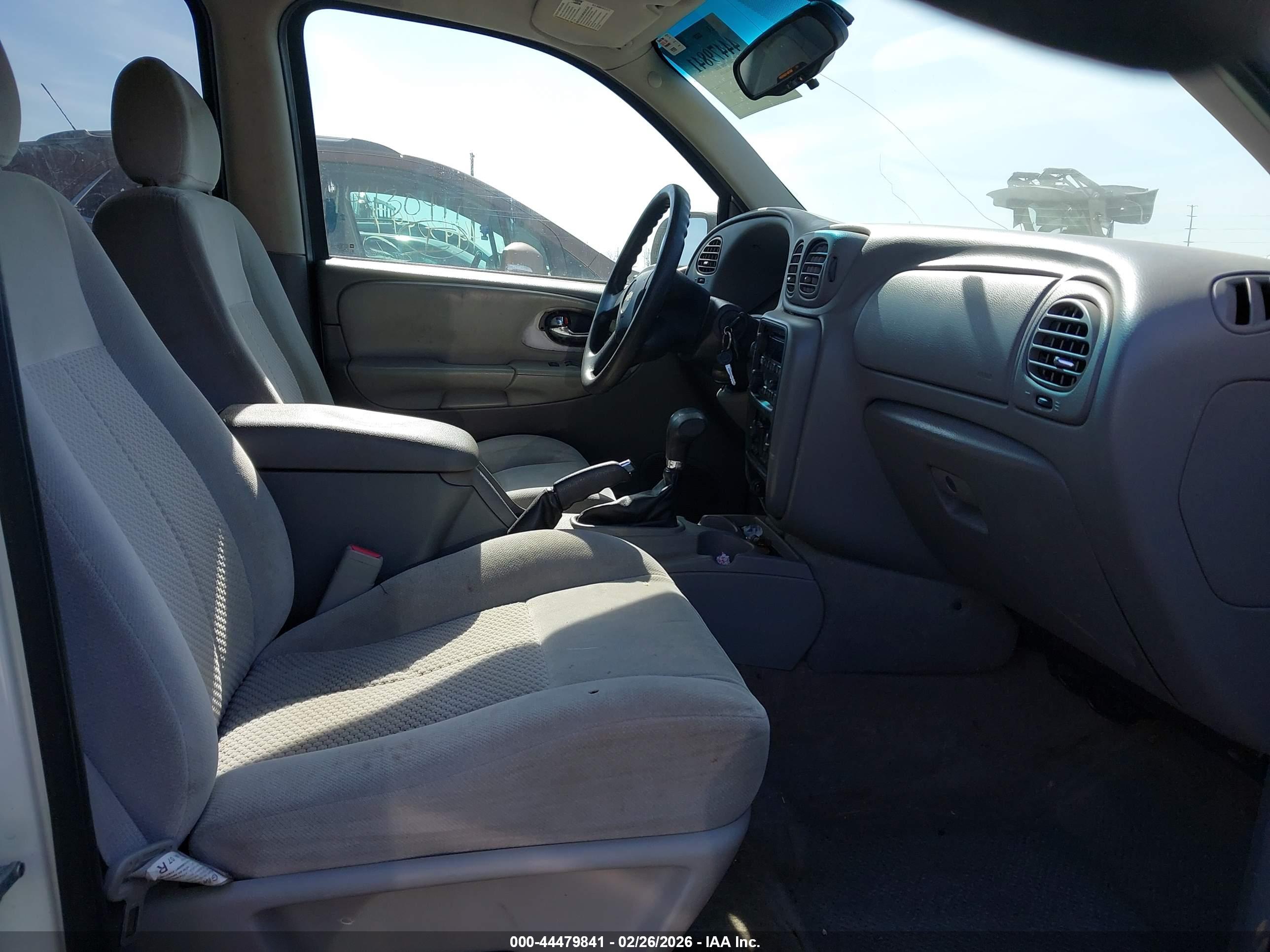 CHEVROLET TRAILBLAZER image 5