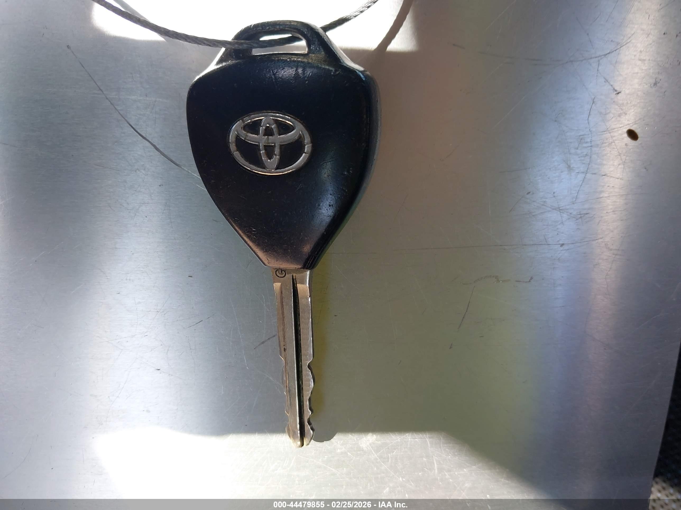 TOYOTA COROLLA image 11
