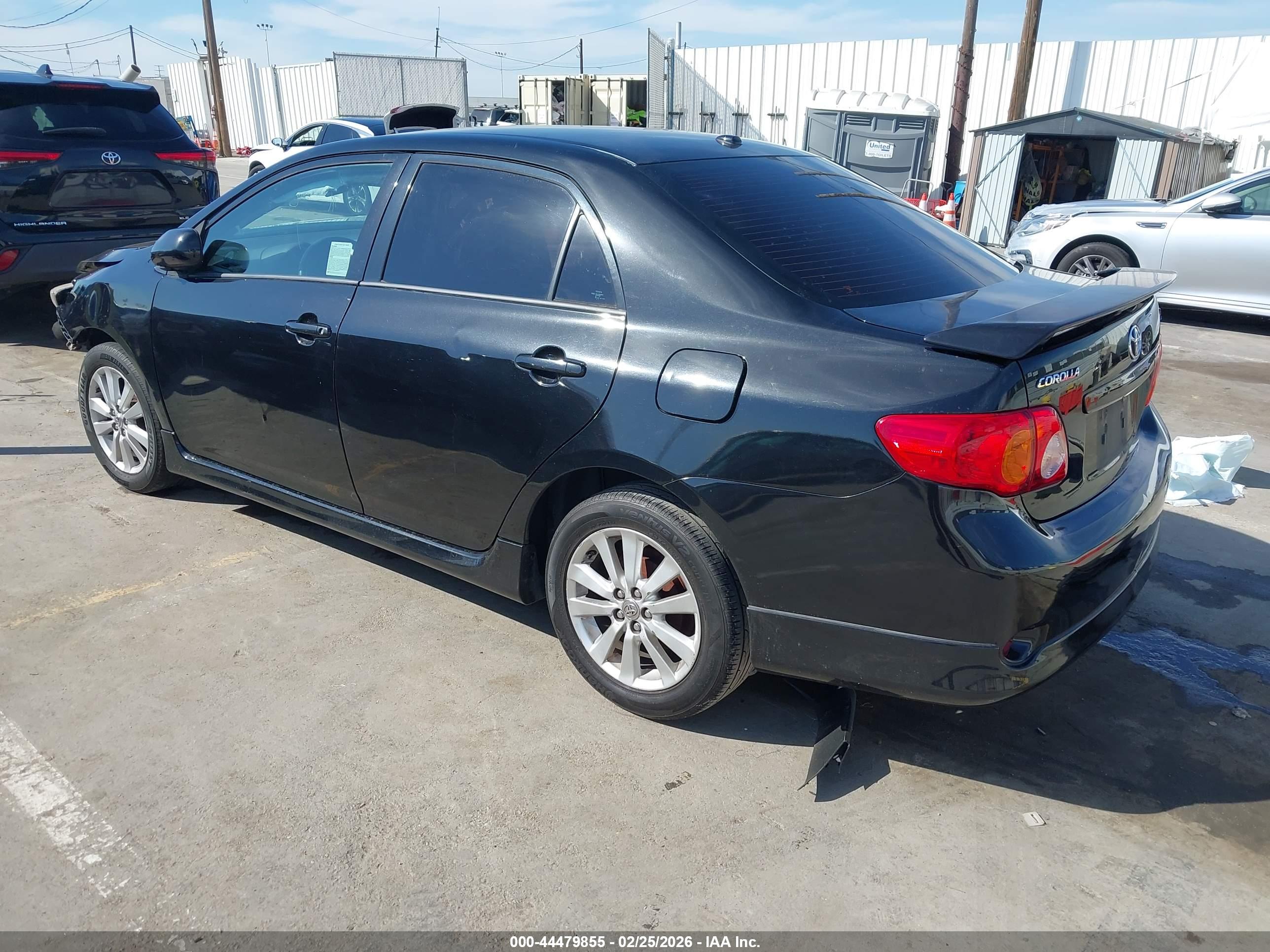 TOYOTA COROLLA image 3