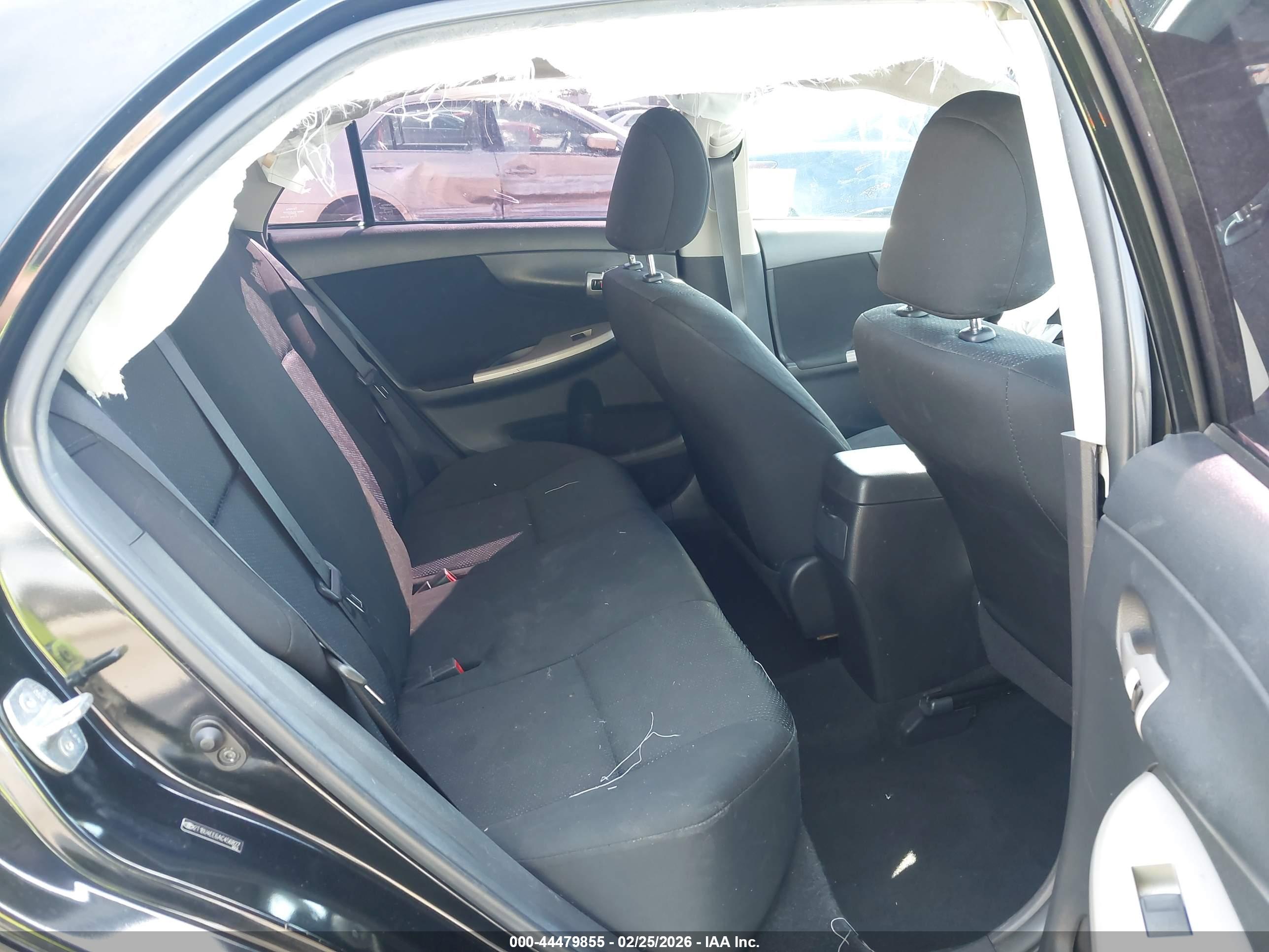 TOYOTA COROLLA image 8
