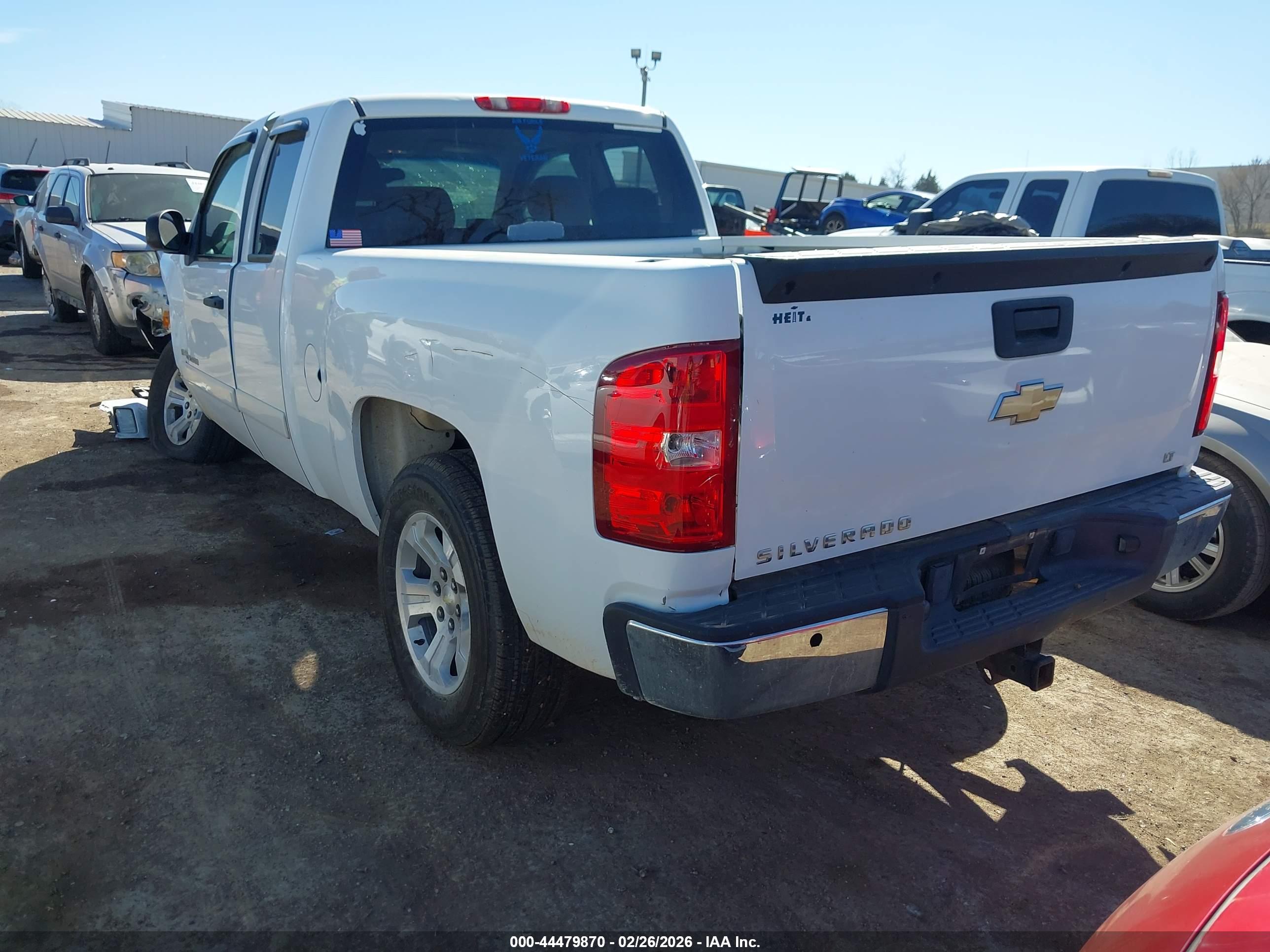 CHEVROLET SILVERADO image 3