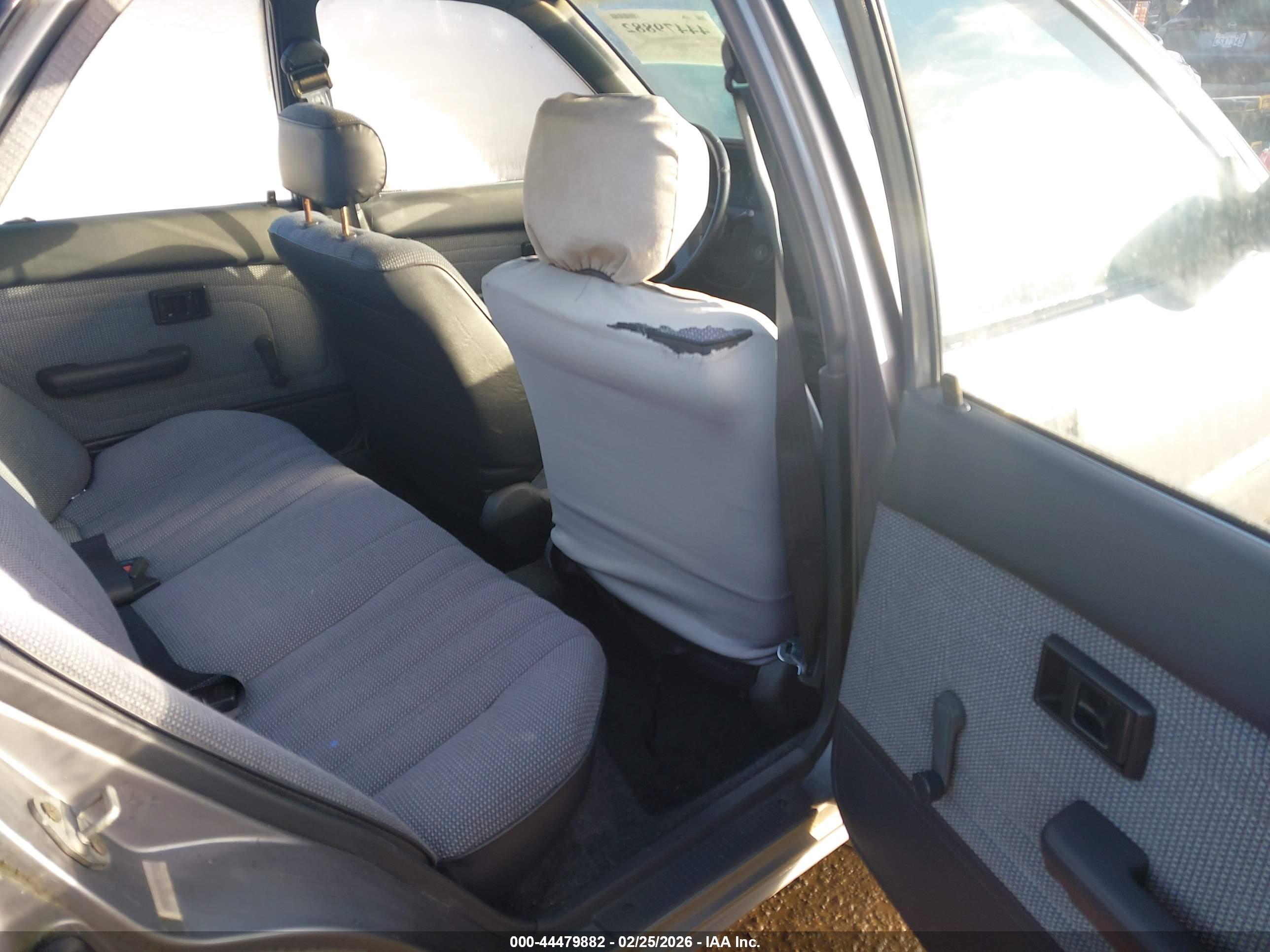 TOYOTA COROLLA image 8