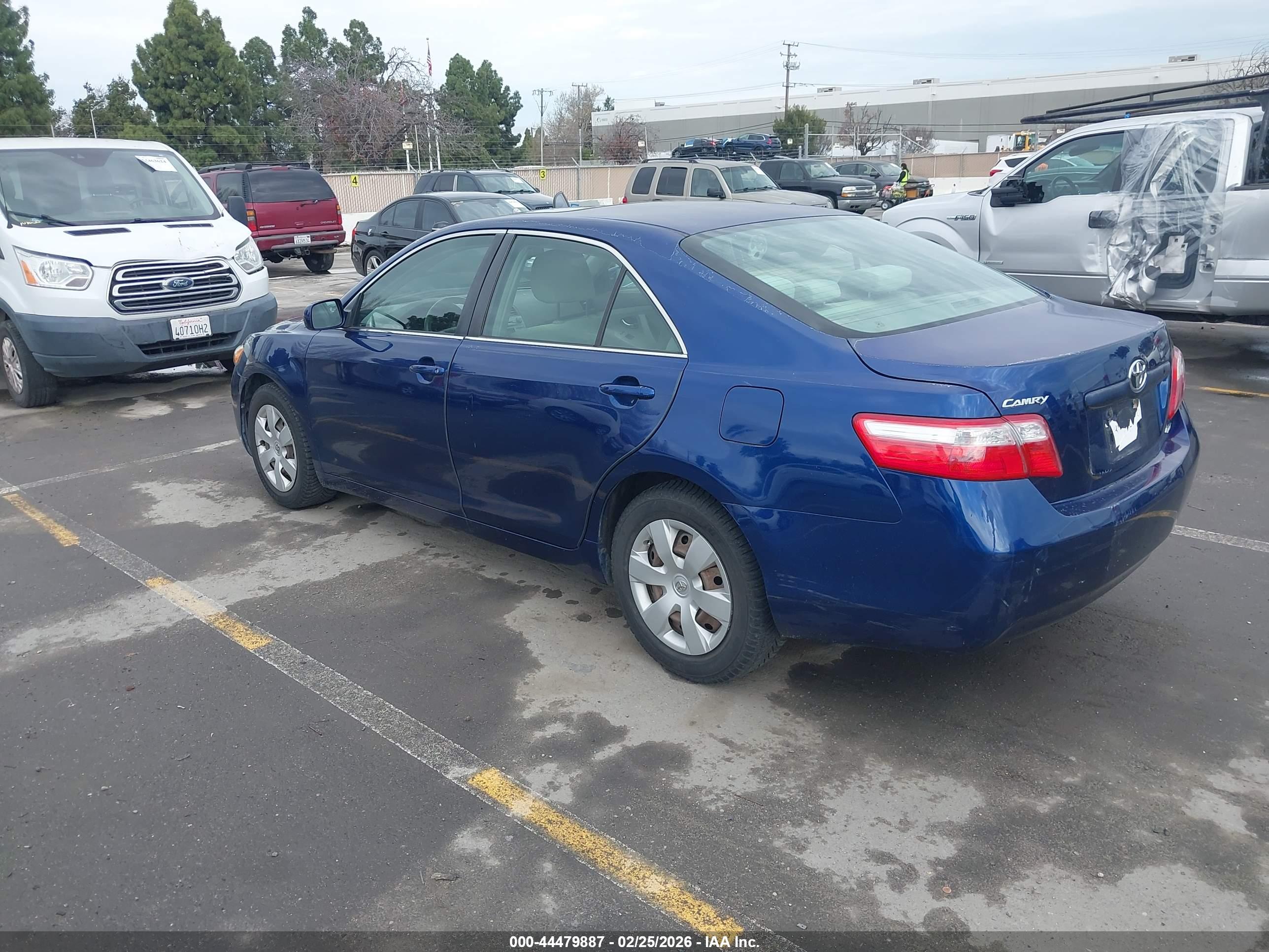 TOYOTA CAMRY image 3