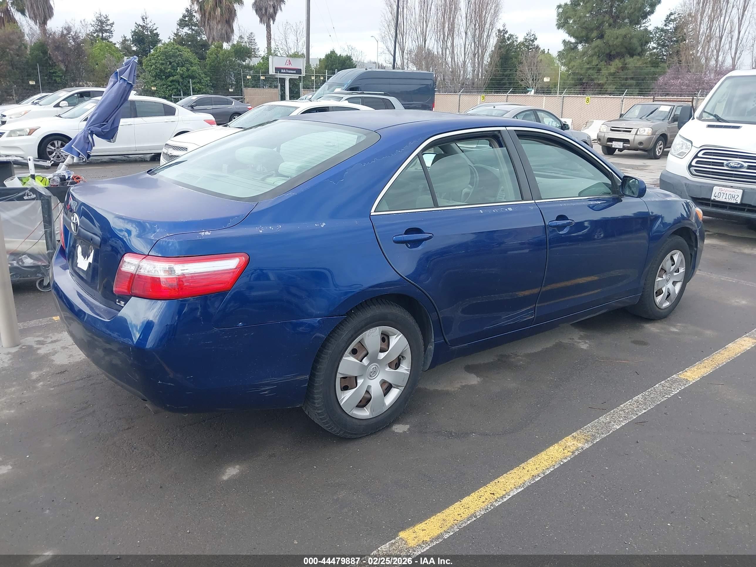 TOYOTA CAMRY image 4