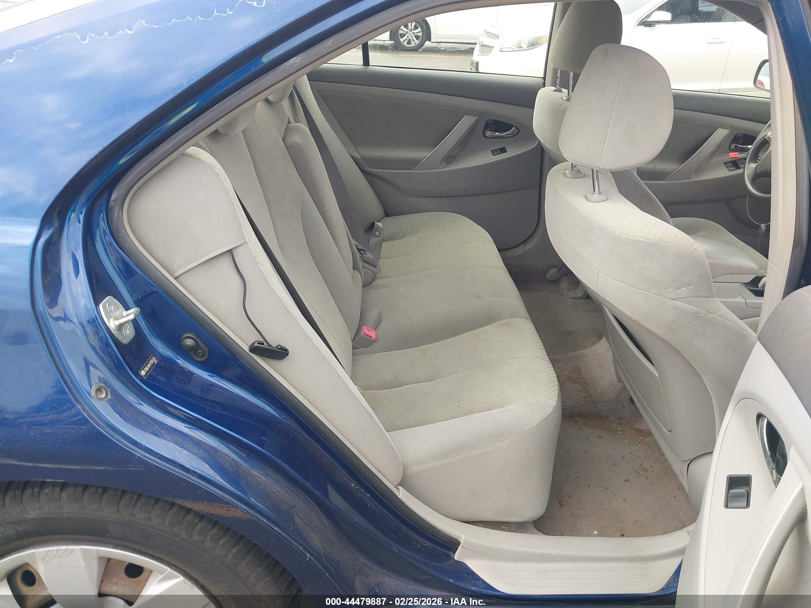 TOYOTA CAMRY image 8