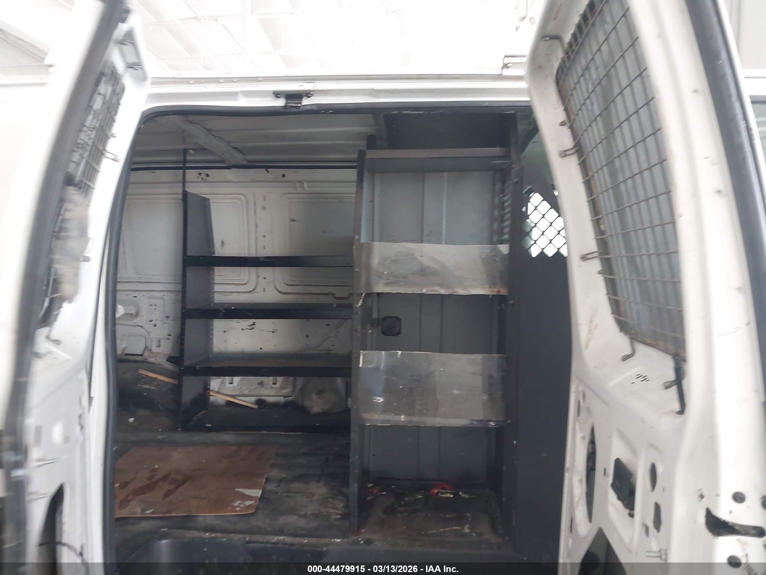 FORD E-250 image 8