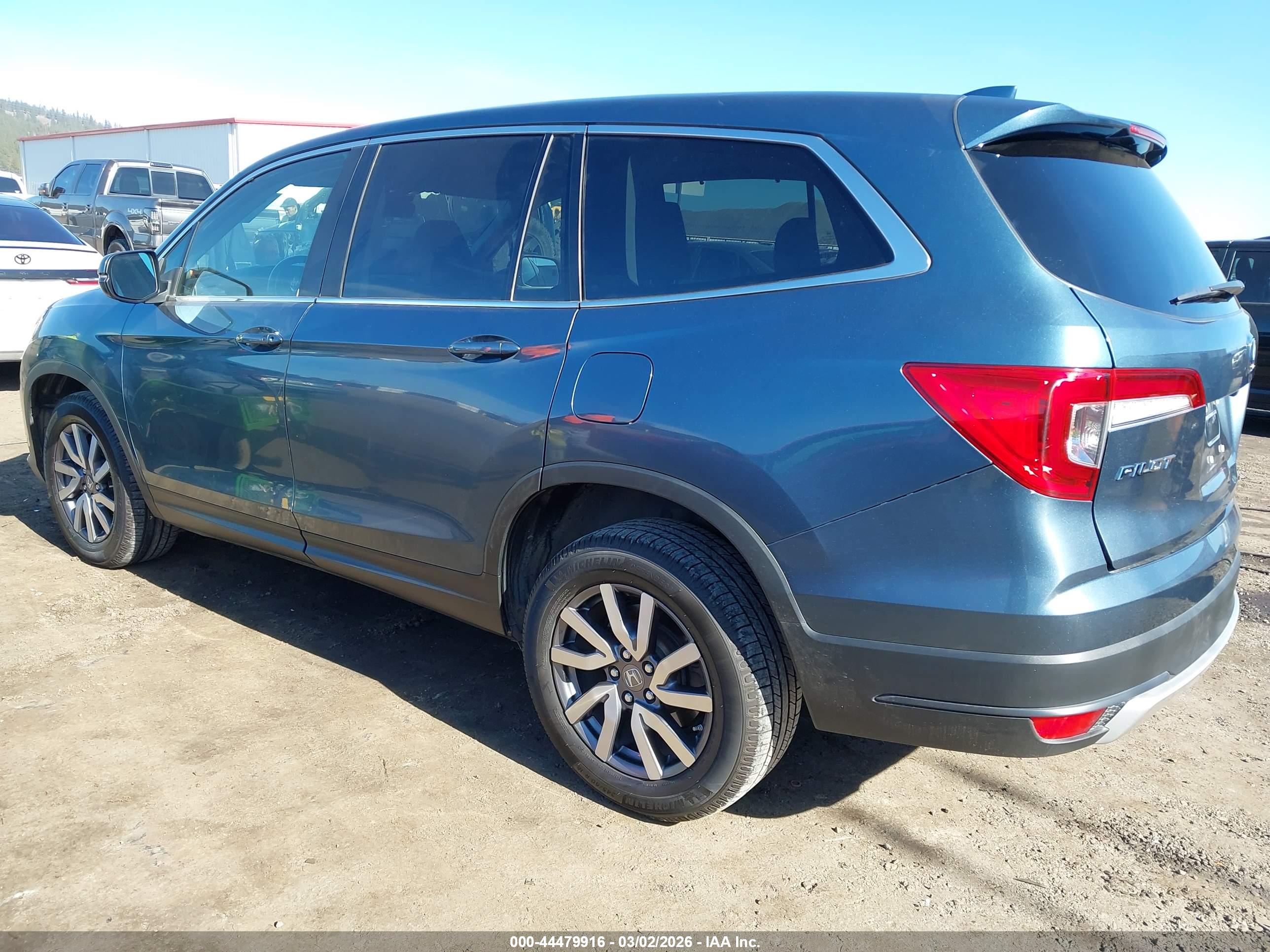 HONDA PILOT image 3