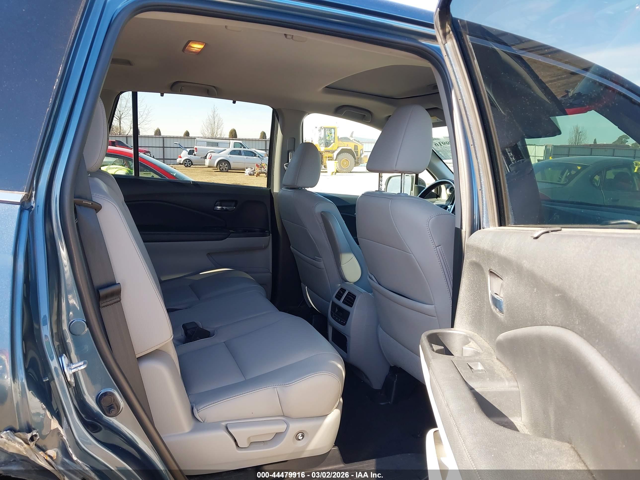 HONDA PILOT image 8