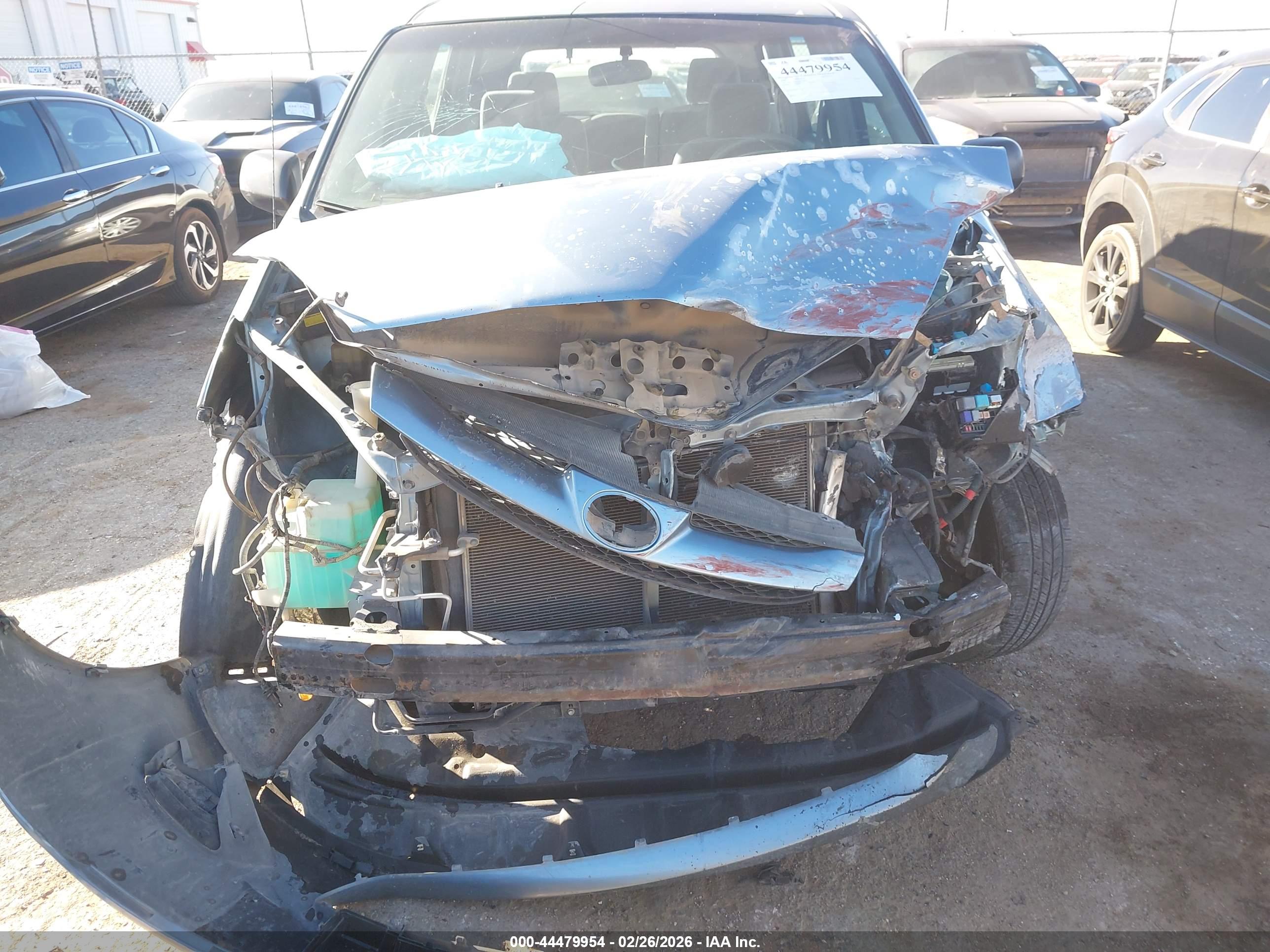 TOYOTA SIENNA image 6
