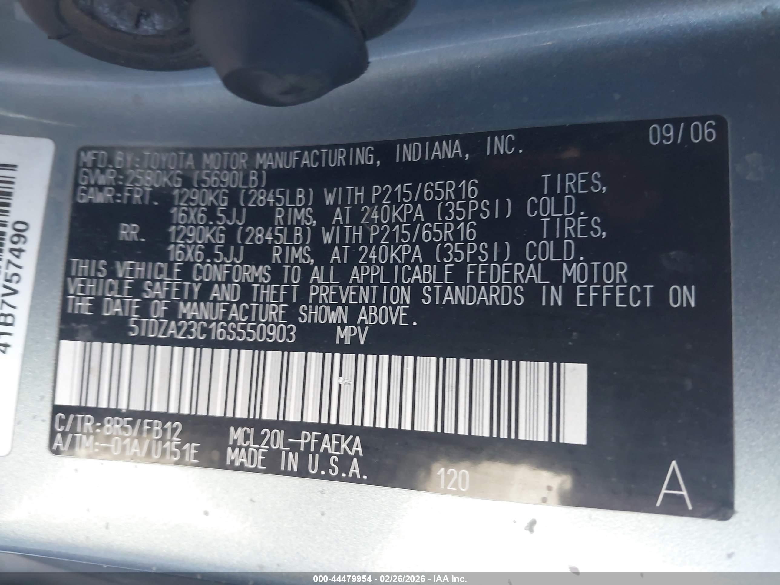 TOYOTA SIENNA image 9