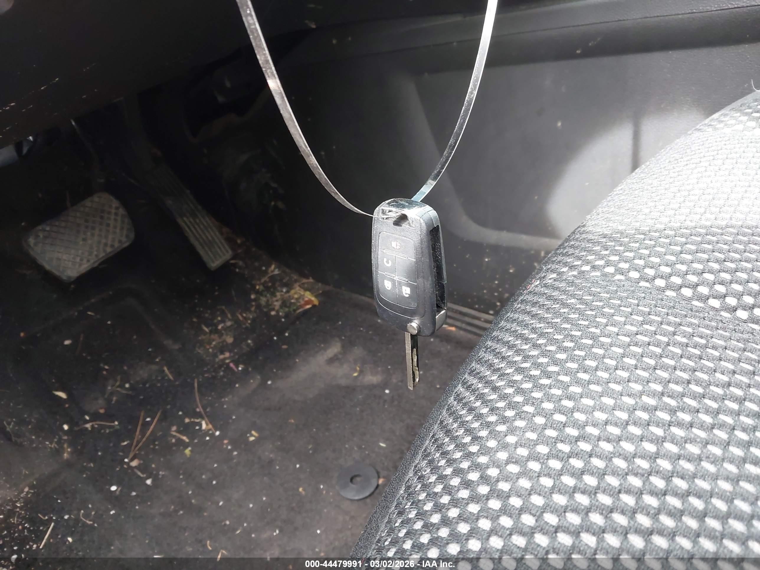 GMC TERRAIN image 11