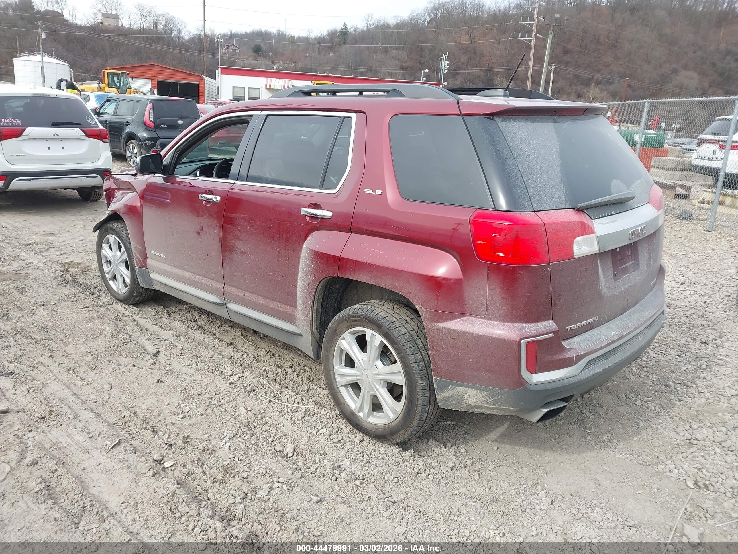 GMC TERRAIN image 3